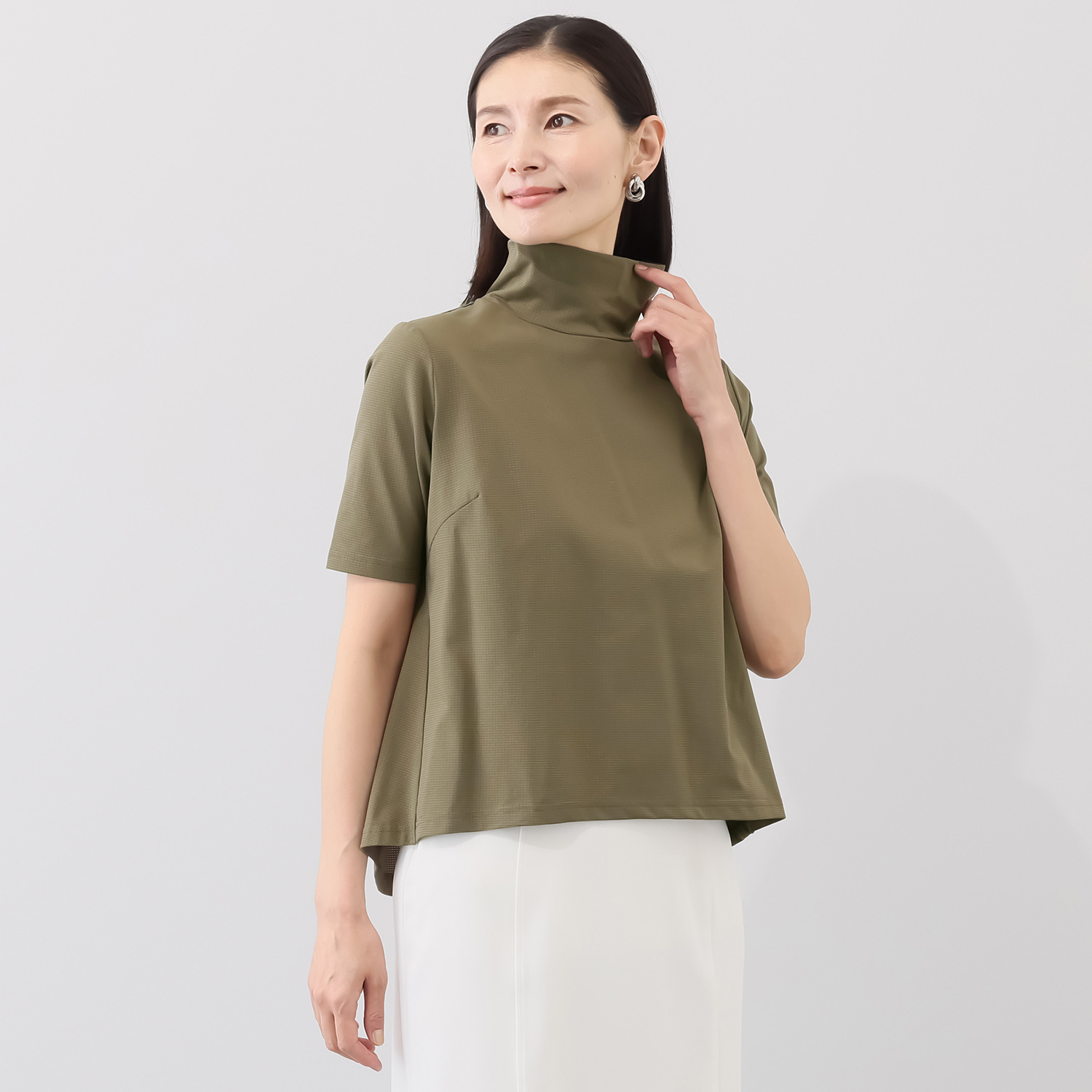 フレニス ＵＶカット・吸水速乾 多機能メッシュ素材の ハイネックプルオーバー