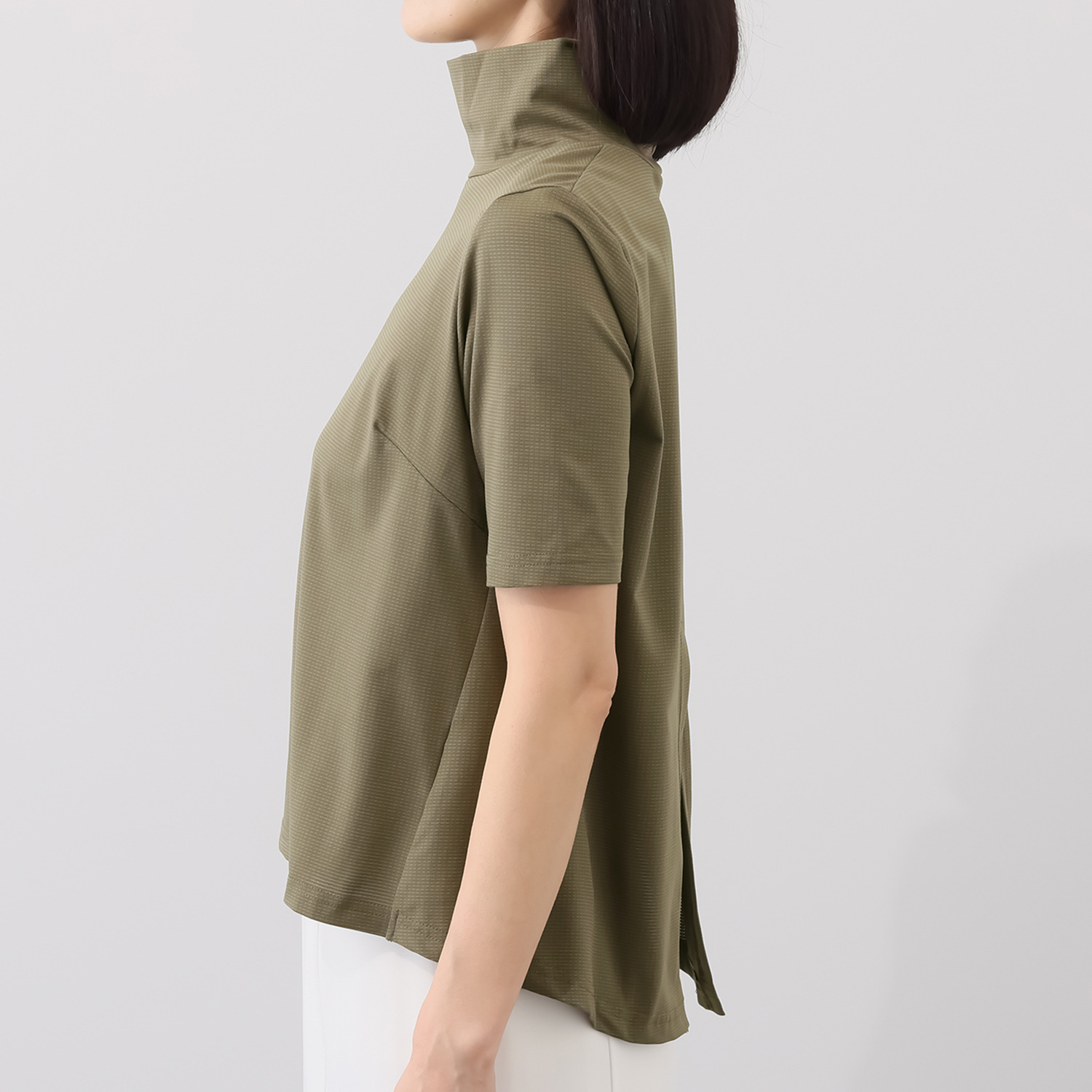 フレニス ＵＶカット・吸水速乾 多機能メッシュ素材の ハイネックプルオーバー