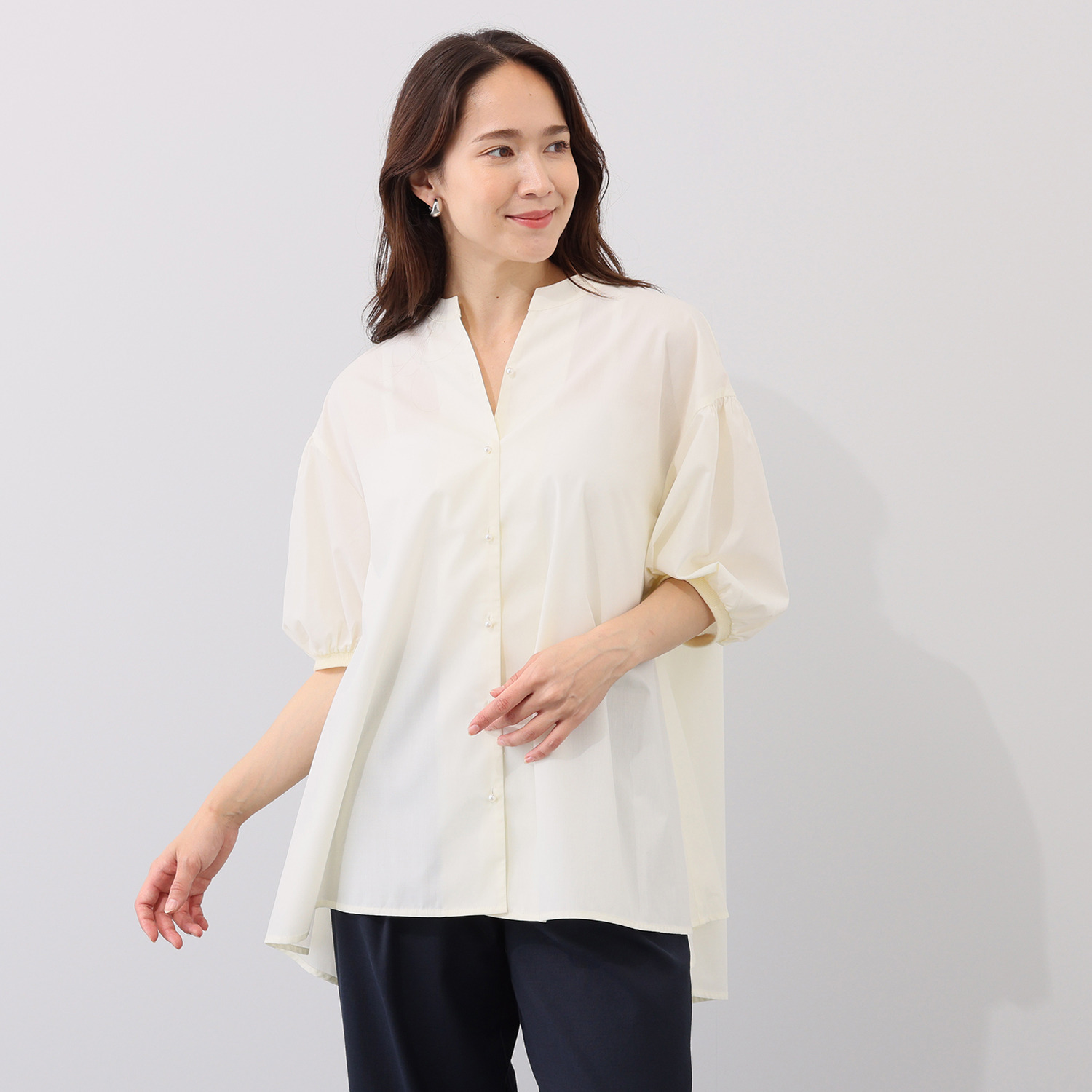 リサリサ パール調ボタンアクセント 袖コンシャス チュニックブラウス