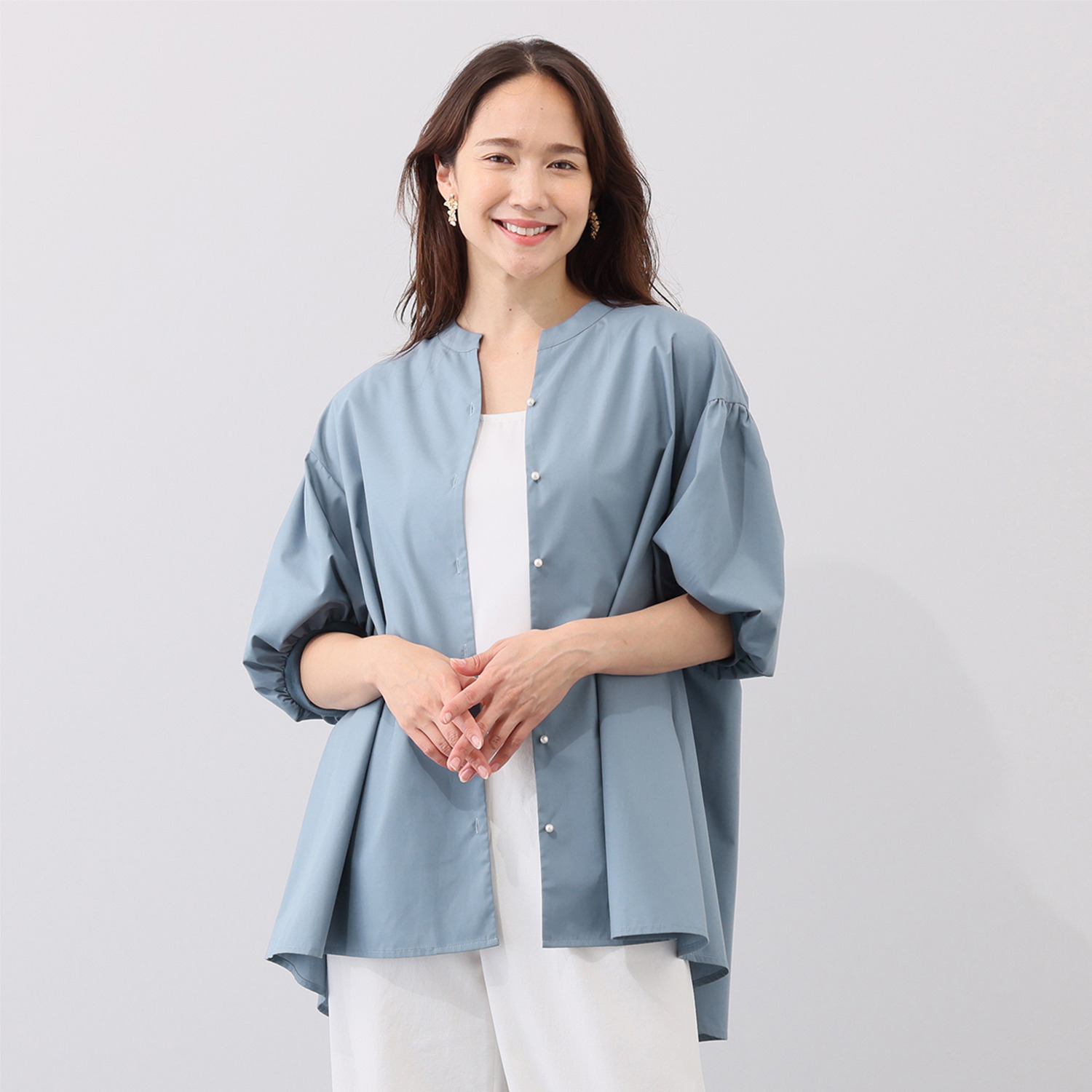 リサリサ パール調ボタンアクセント 袖コンシャス チュニックブラウス