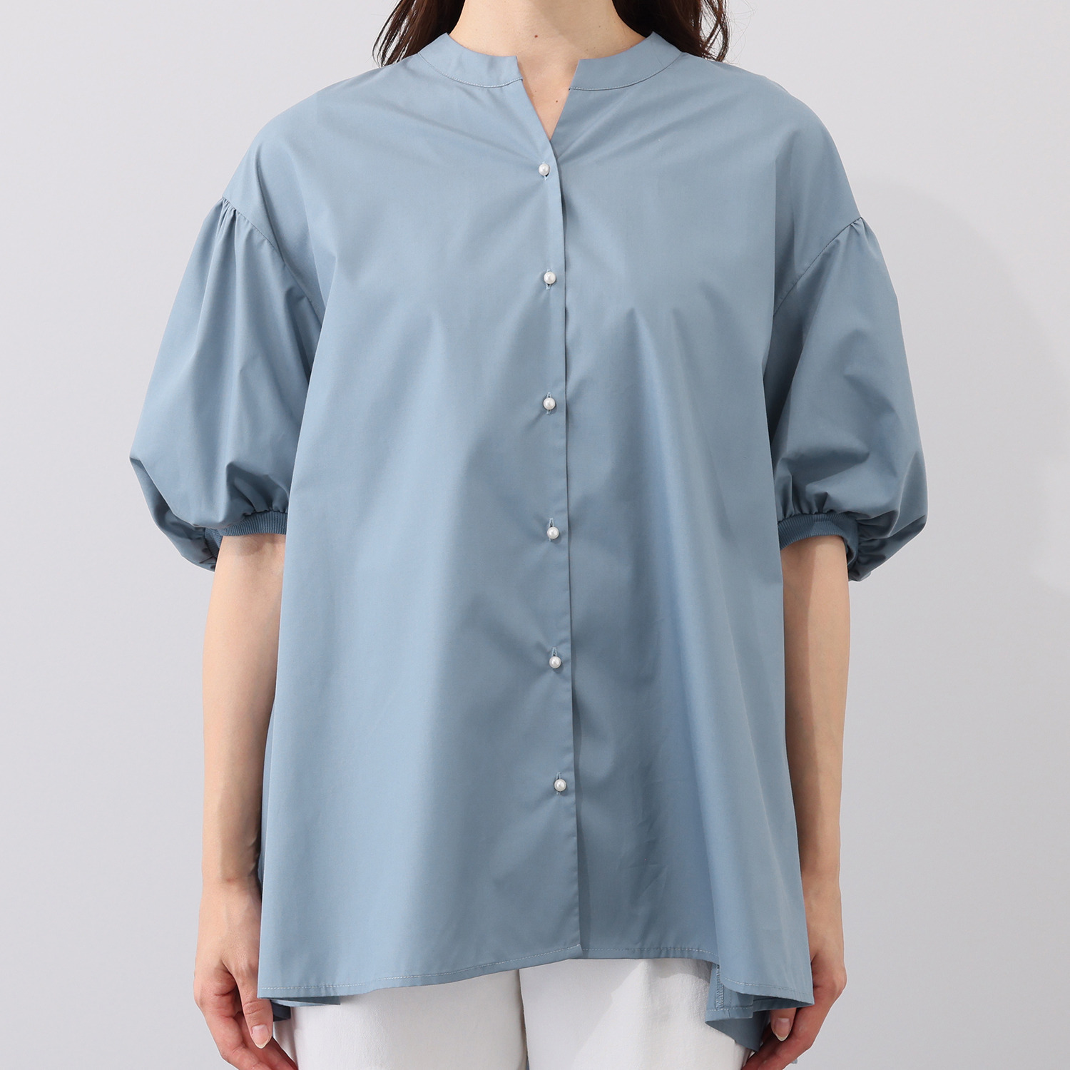 リサリサ パール調ボタンアクセント 袖コンシャス チュニックブラウス