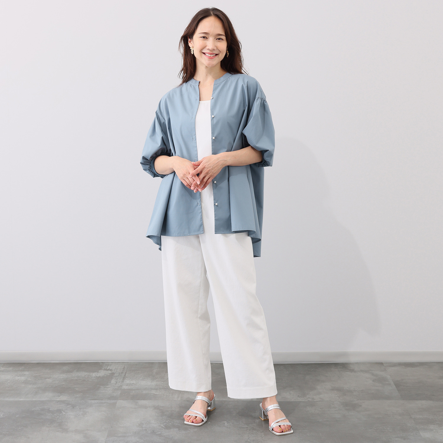 リサリサ パール調ボタンアクセント 袖コンシャス チュニックブラウス