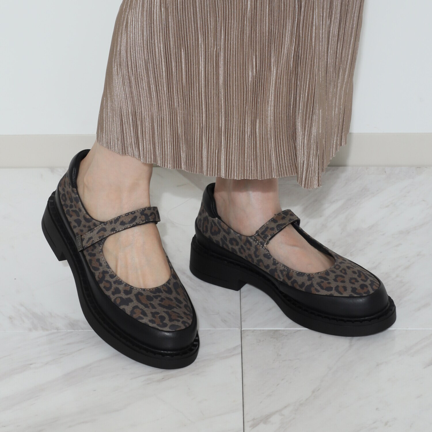 ブソラ はっ水 山羊革 軽量ボリュームソール メリージェーンシューズ