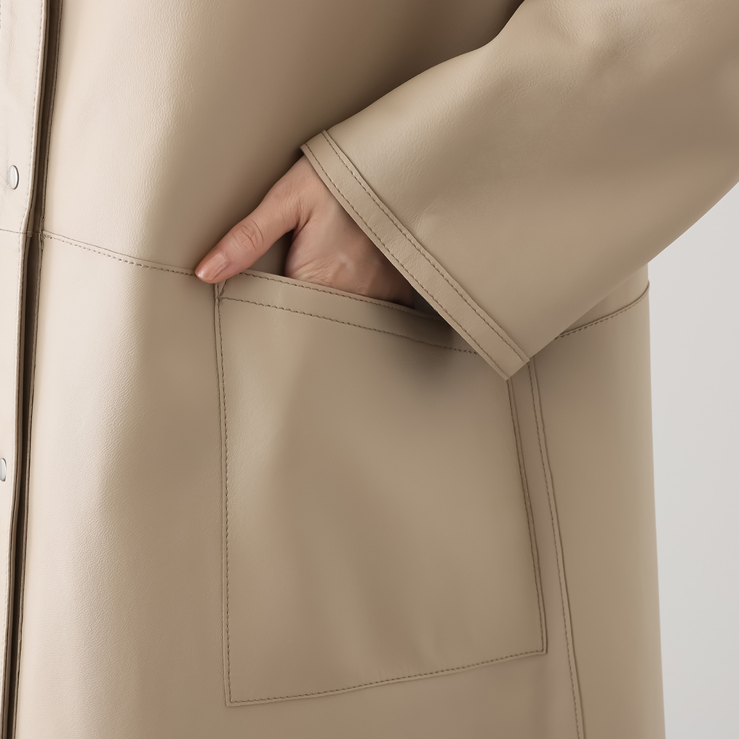 元町ゼラール 軽くてソフトな風合い！ トルコ産ラムレザー リバーシブルデザイン スタンドネックコート