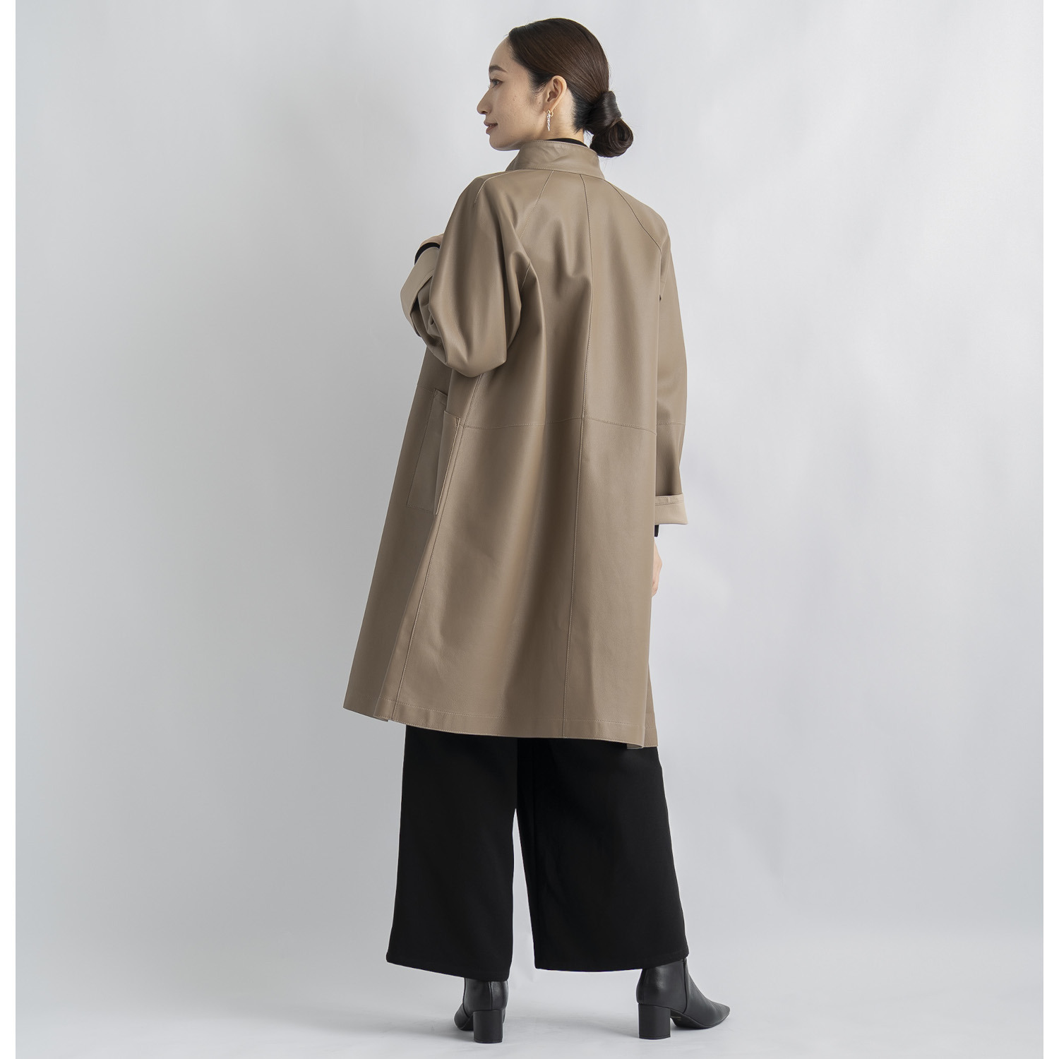 元町ゼラール 軽くてソフトな風合い！ トルコ産ラムレザー リバーシブルデザイン スタンドネックコート