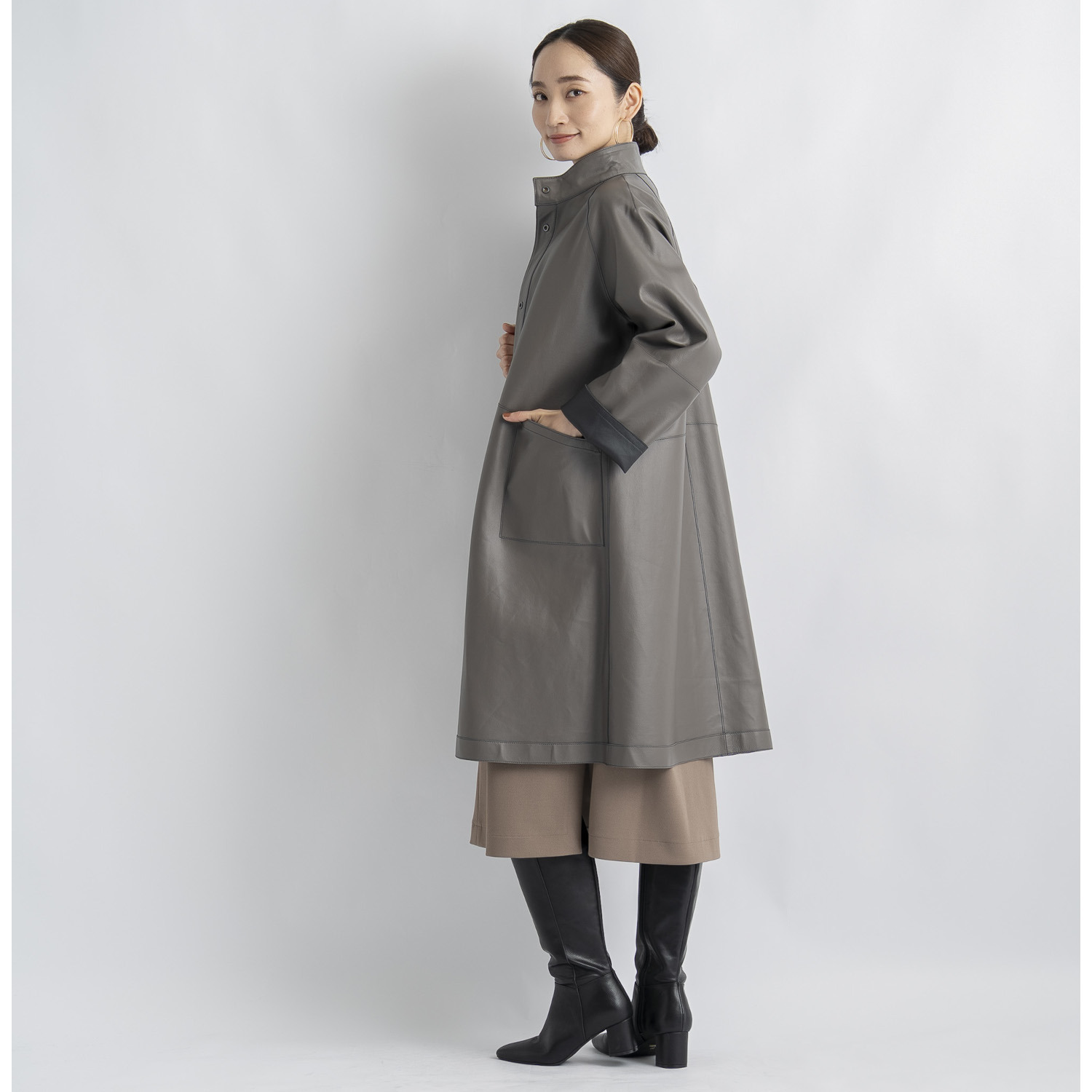 元町ゼラール 軽くてソフトな風合い！ トルコ産ラムレザー リバーシブルデザイン スタンドネックコート