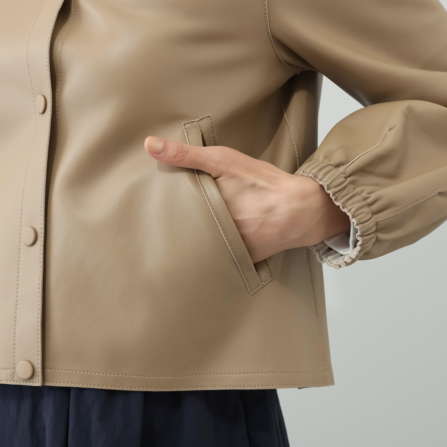 元町ゼラール 軽くてソフトな風合い！ トルコ産ラムレザー リバーシブルデザイン ギャザースリーブ ジャケット