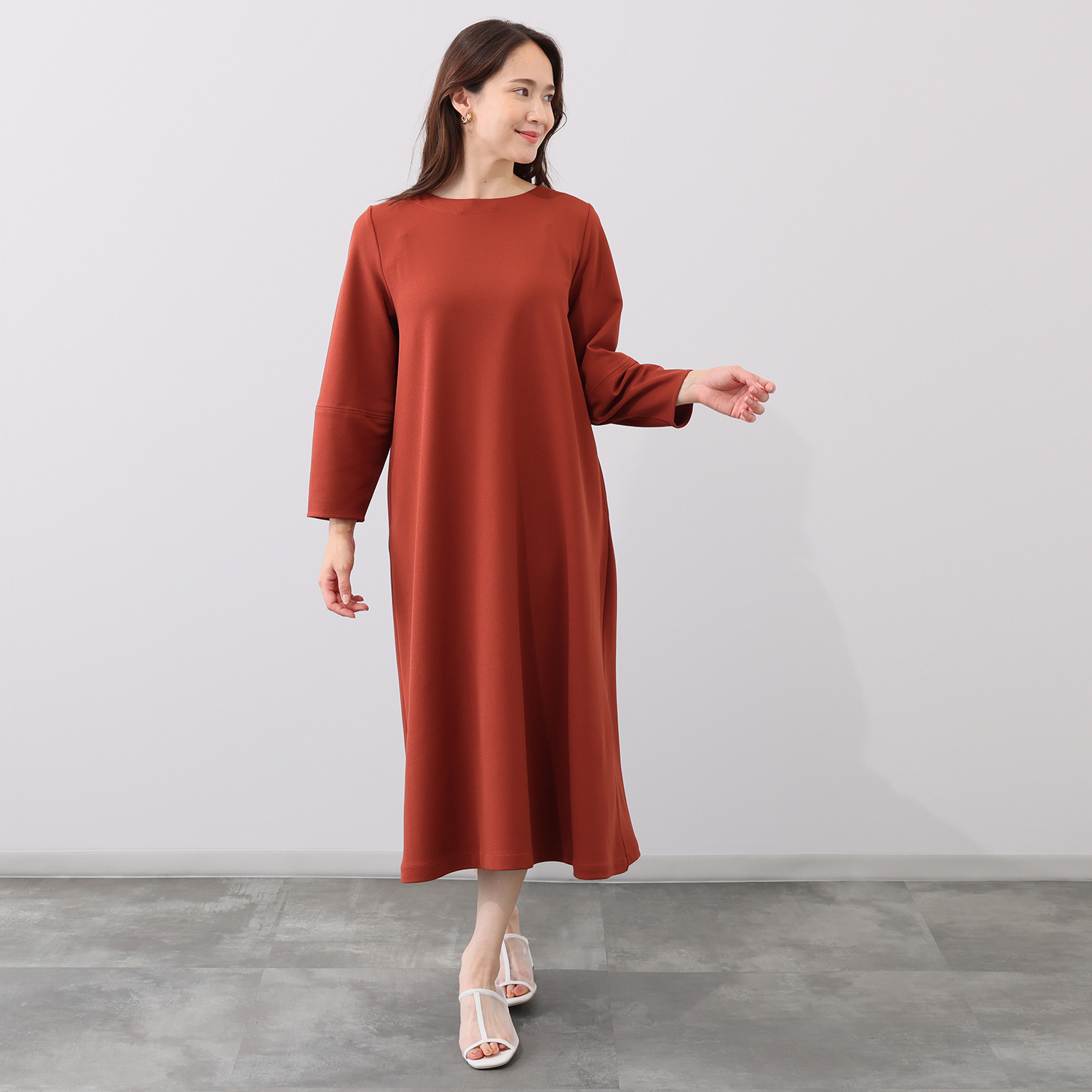 元町ゼラール デザインスリーブ フォルムワンピース