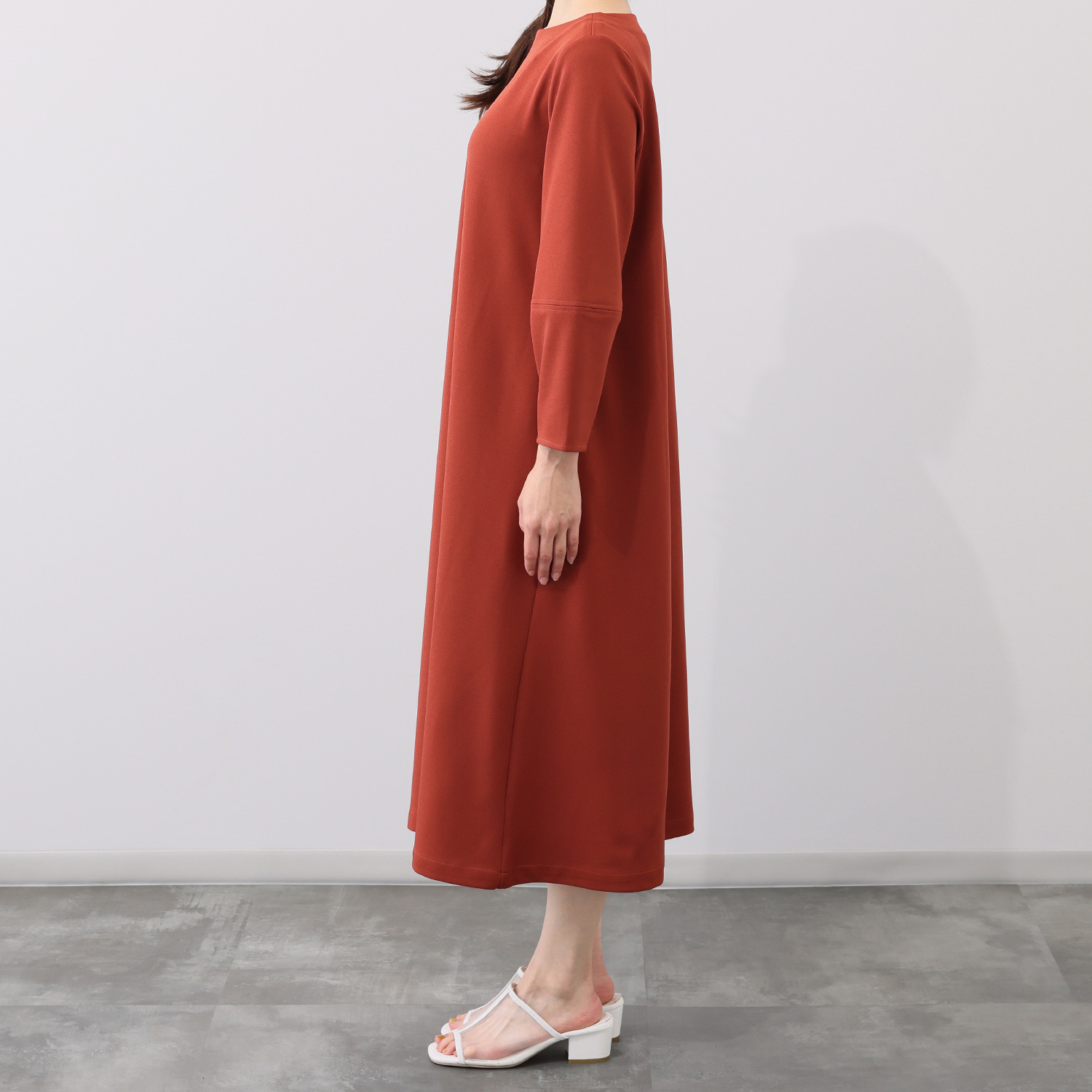 元町ゼラール デザインスリーブ フォルムワンピース