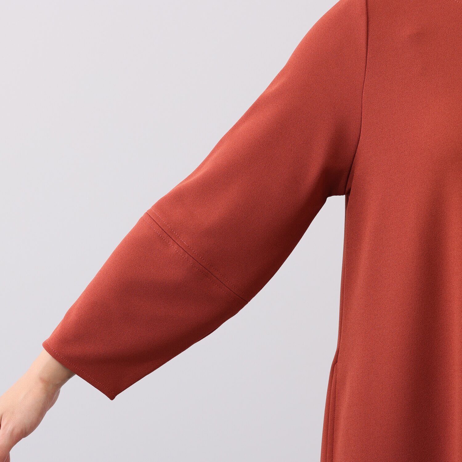 元町ゼラール デザインスリーブ フォルムワンピース