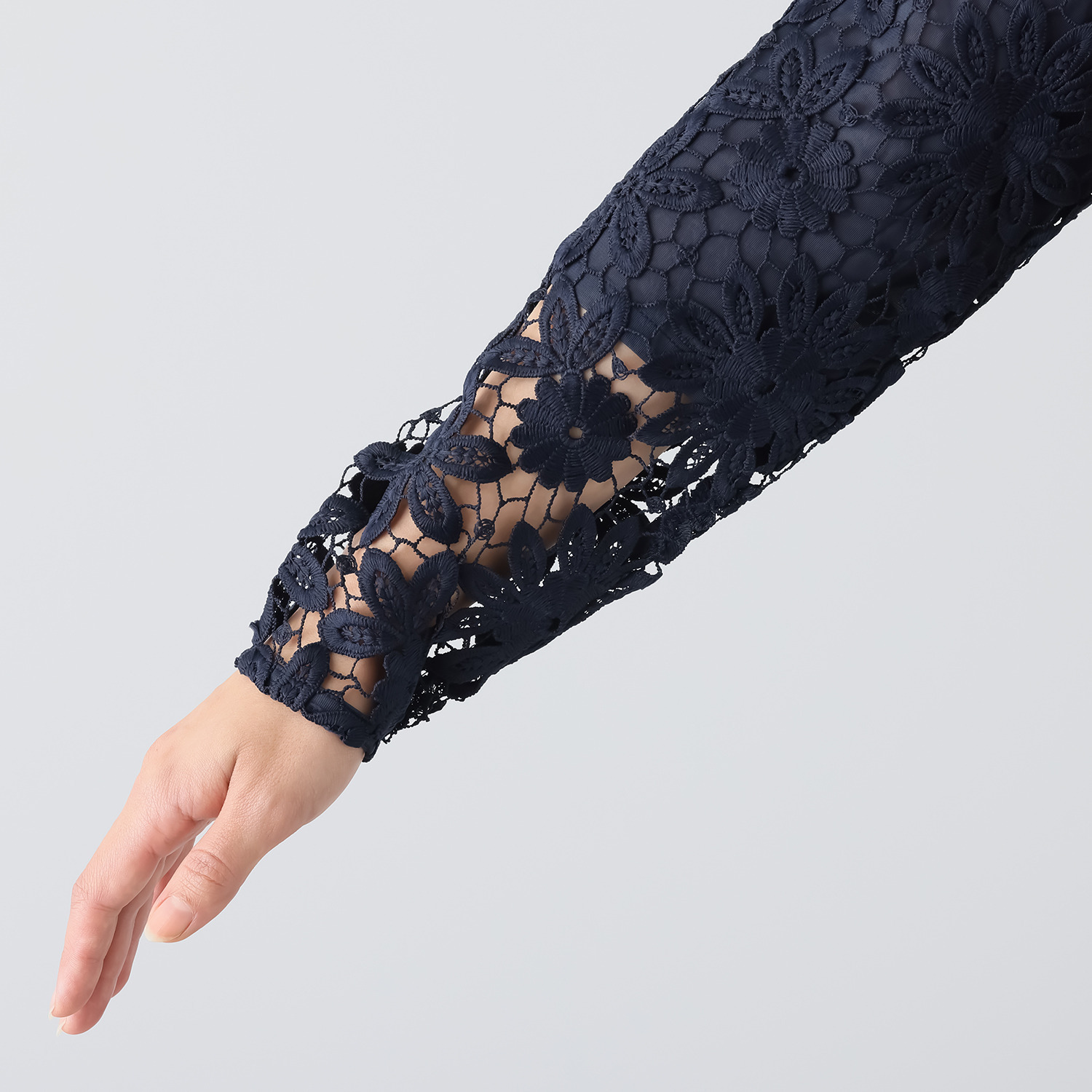 元町ゼラール 華やかリッチ 総レース 襟ニットプルオーバー