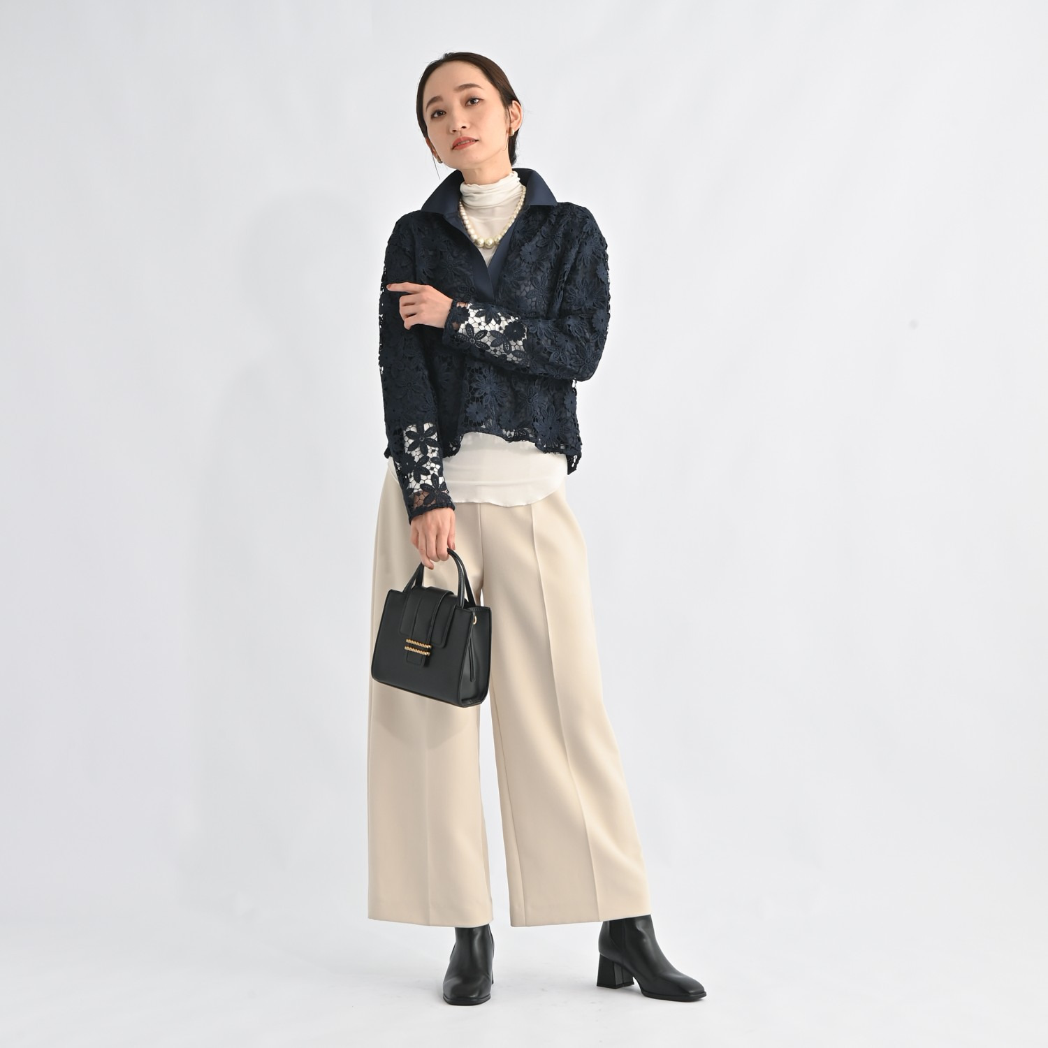 元町ゼラール 華やかリッチ 総レース 襟ニットプルオーバー