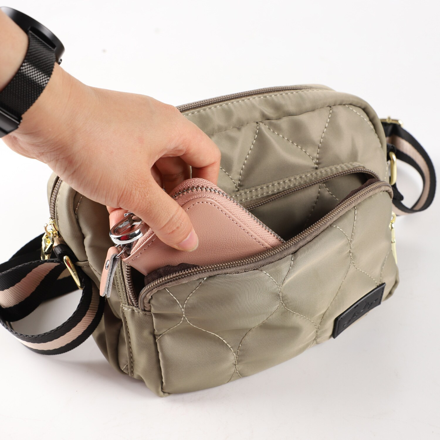 リズデイズ キルティング ミニショルダーバッグ