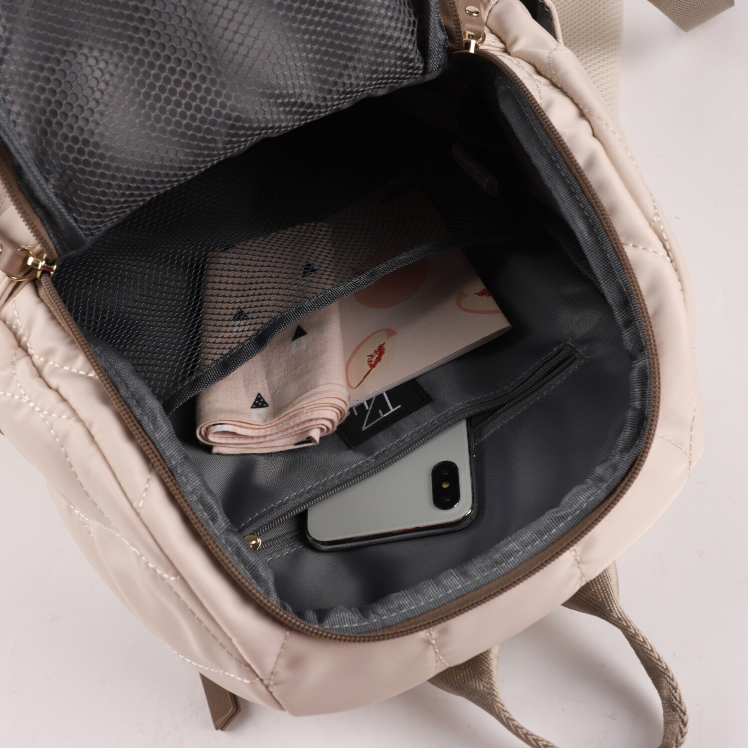 リズデイズ はっ水 キルティングファスナー ミニリュック