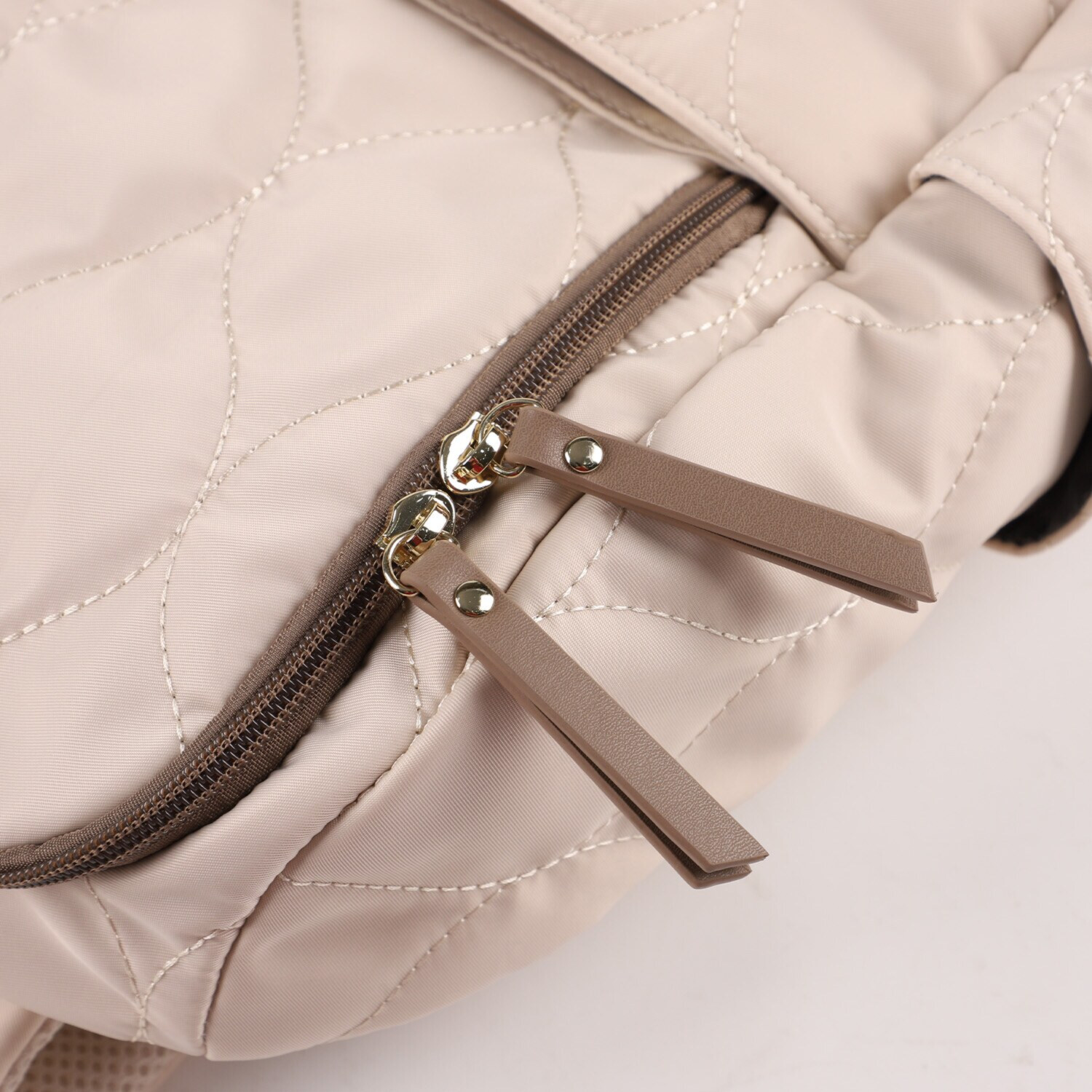 リズデイズ はっ水 キルティングファスナー ミニリュック