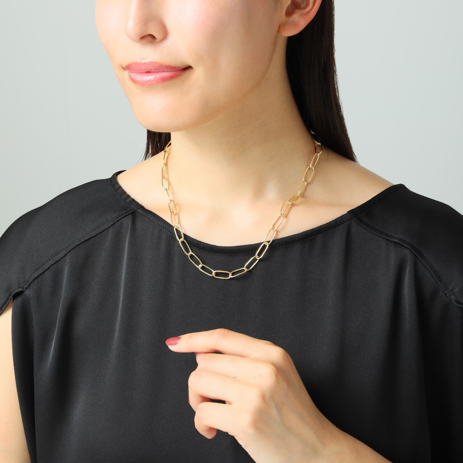 ミオ　イターリア １８Ｋ 楕円×鏡面で魅せる 大人のフェミニン オバーレルチド ホロー アレンジネックレス