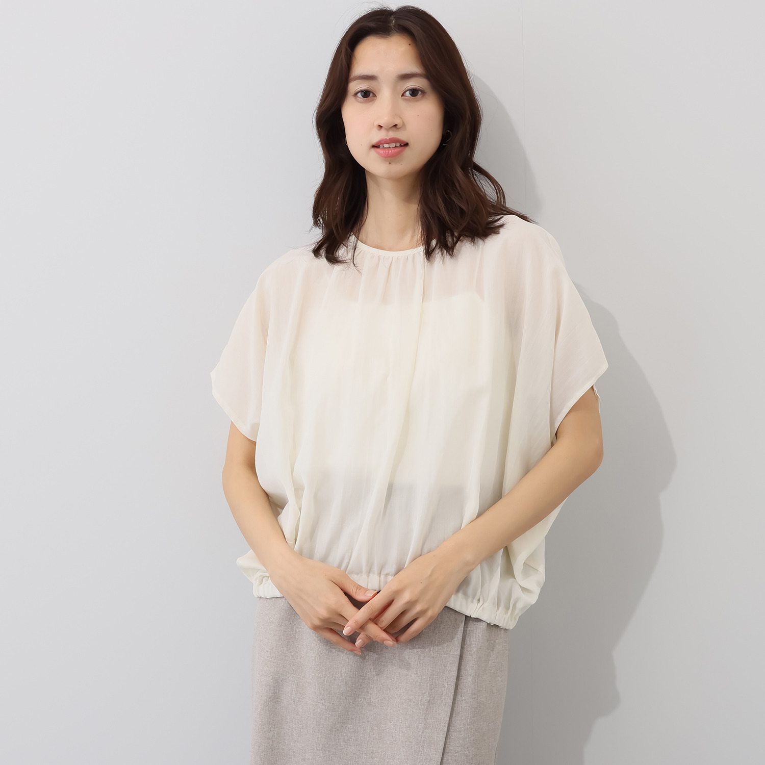アリュメット ギャザー コクーンブラウス