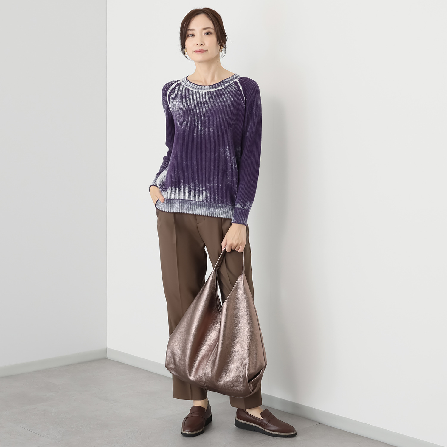 ホワイノットコレクション スペイン製 製品染め ニットプルオーバー