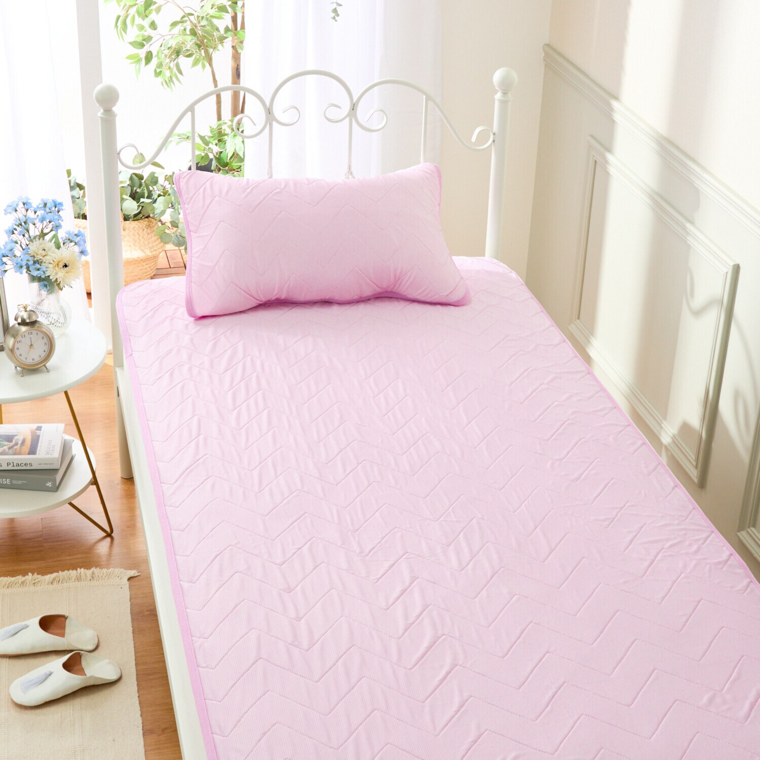 ｎｉｓｈｉｋａｗａ　西川 ゴム無しでもズレにくい！ ひんやり　置くらくクール 敷きパッド・ネオ ＜セミダブル＞