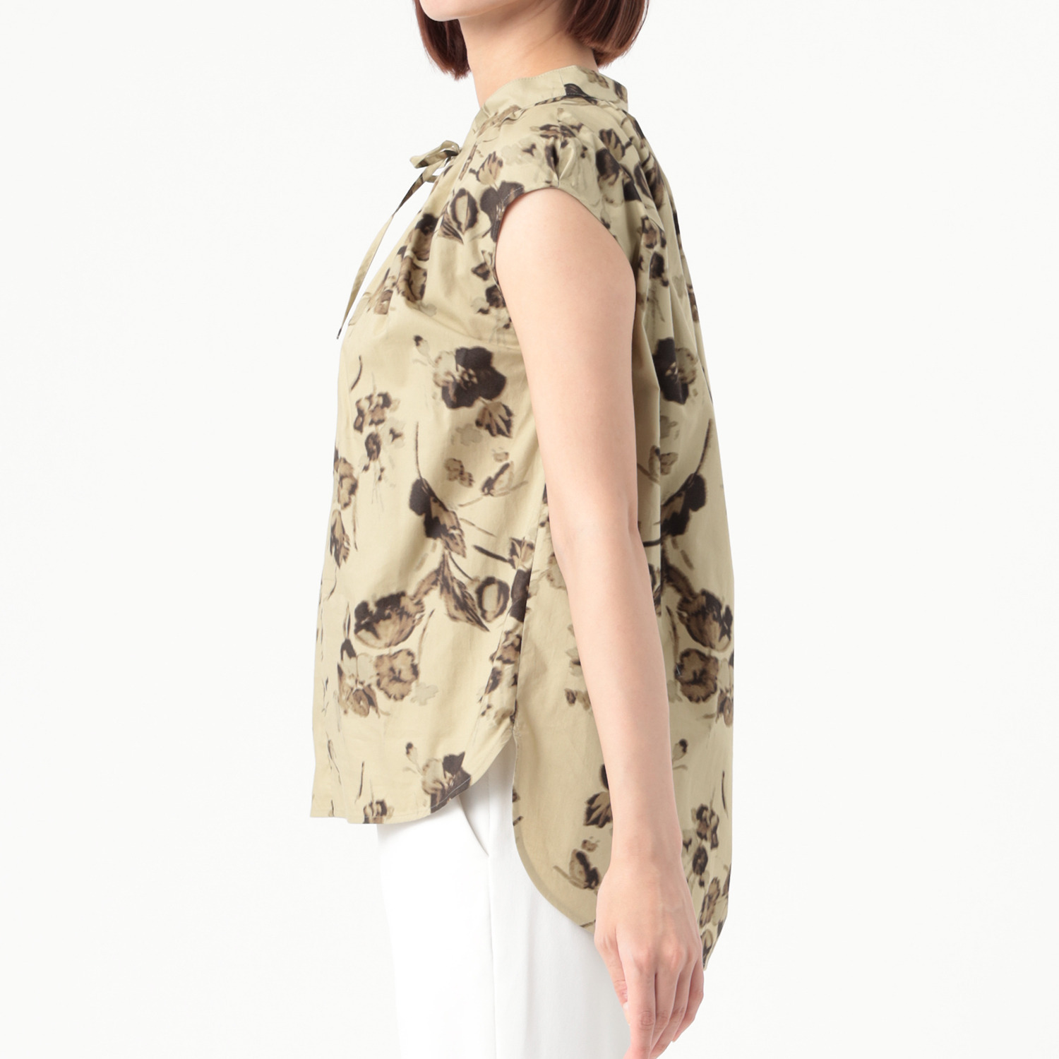 イフェメル／ ダブルフェーストーキョー 日本製 ボタニカル柄プリント フレンチスリーブブラウス