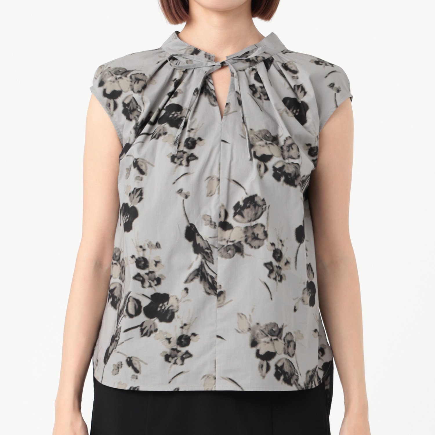 イフェメル／ ダブルフェーストーキョー 日本製 ボタニカル柄プリント フレンチスリーブブラウス