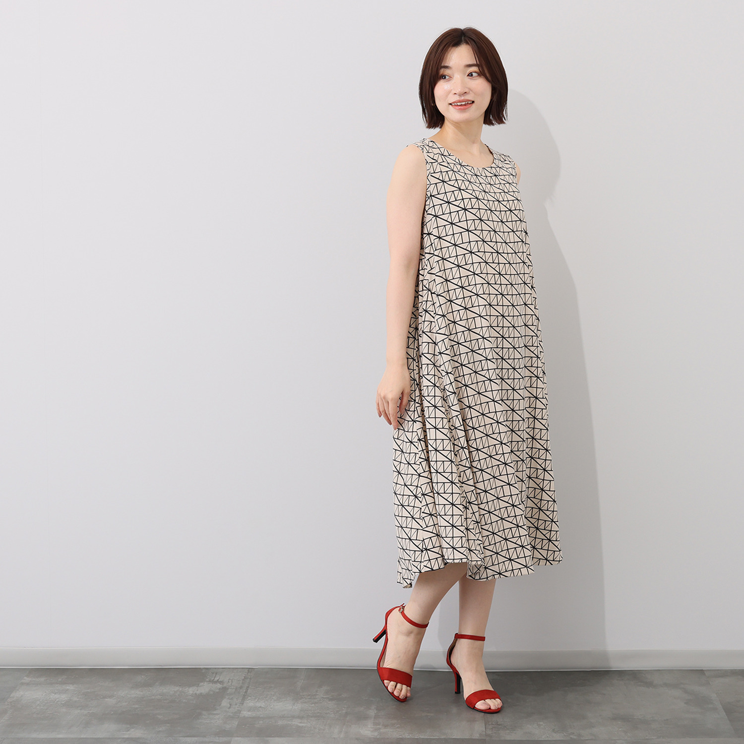 スタイル・ラヴィー ドライタッチ ジオメトリックプリント ワンピース