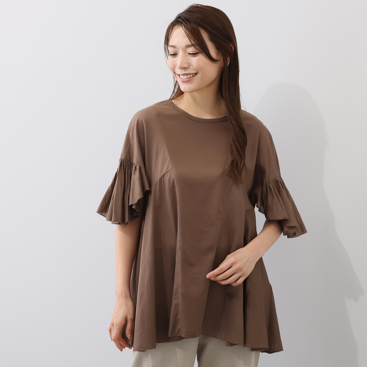 ナディー　バイ　アユーシ コットンボイル 涼しい透け感と光沢の カットソープルオーバー