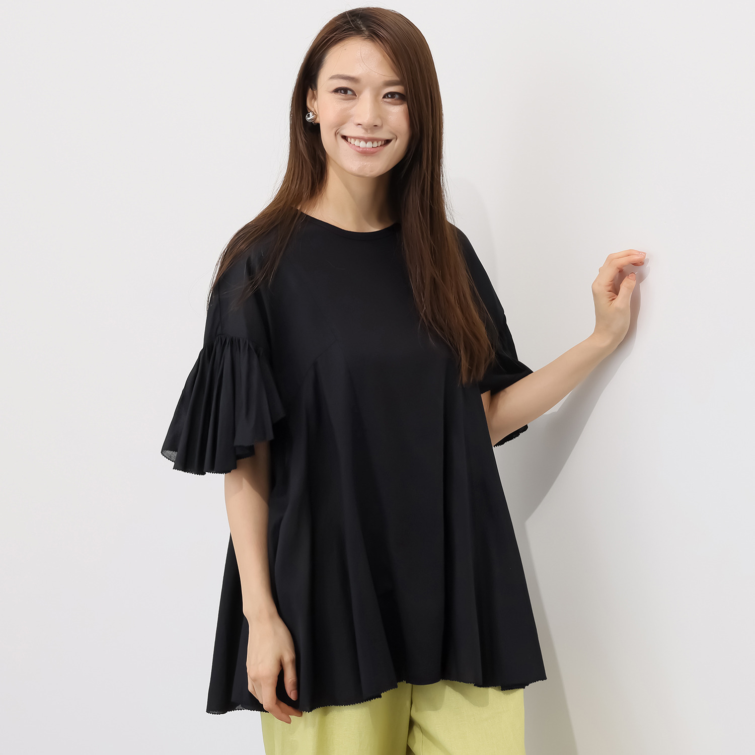 ナディー　バイ　アユーシ コットンボイル 涼しい透け感と光沢の カットソープルオーバー