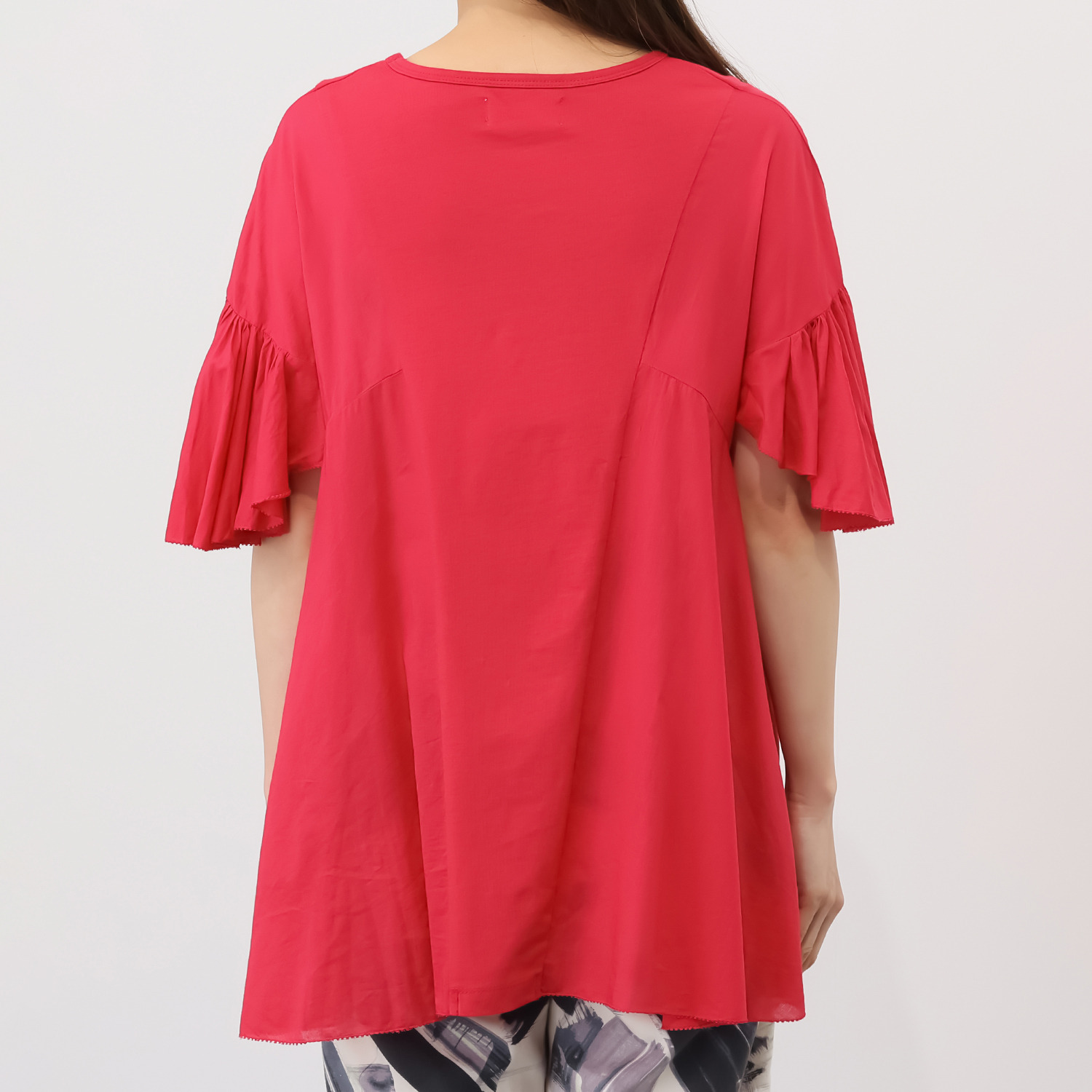 ナディー　バイ　アユーシ コットンボイル 涼しい透け感と光沢の カットソープルオーバー