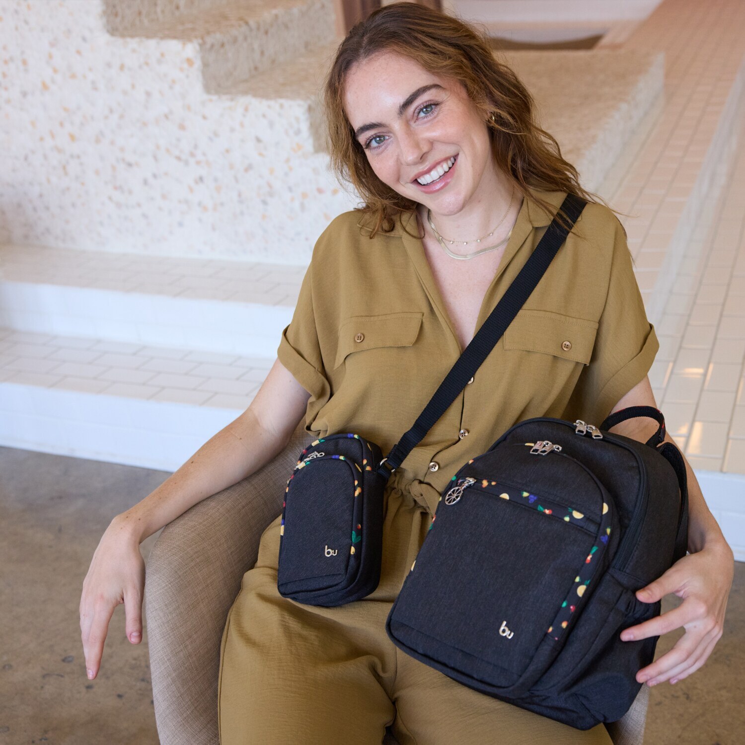 ビサイユ ショップチャンネル デビュー１０周年記念 トロピカルフルーツ はっ水２ウェイリュック ＜イチゴチャーム付＞