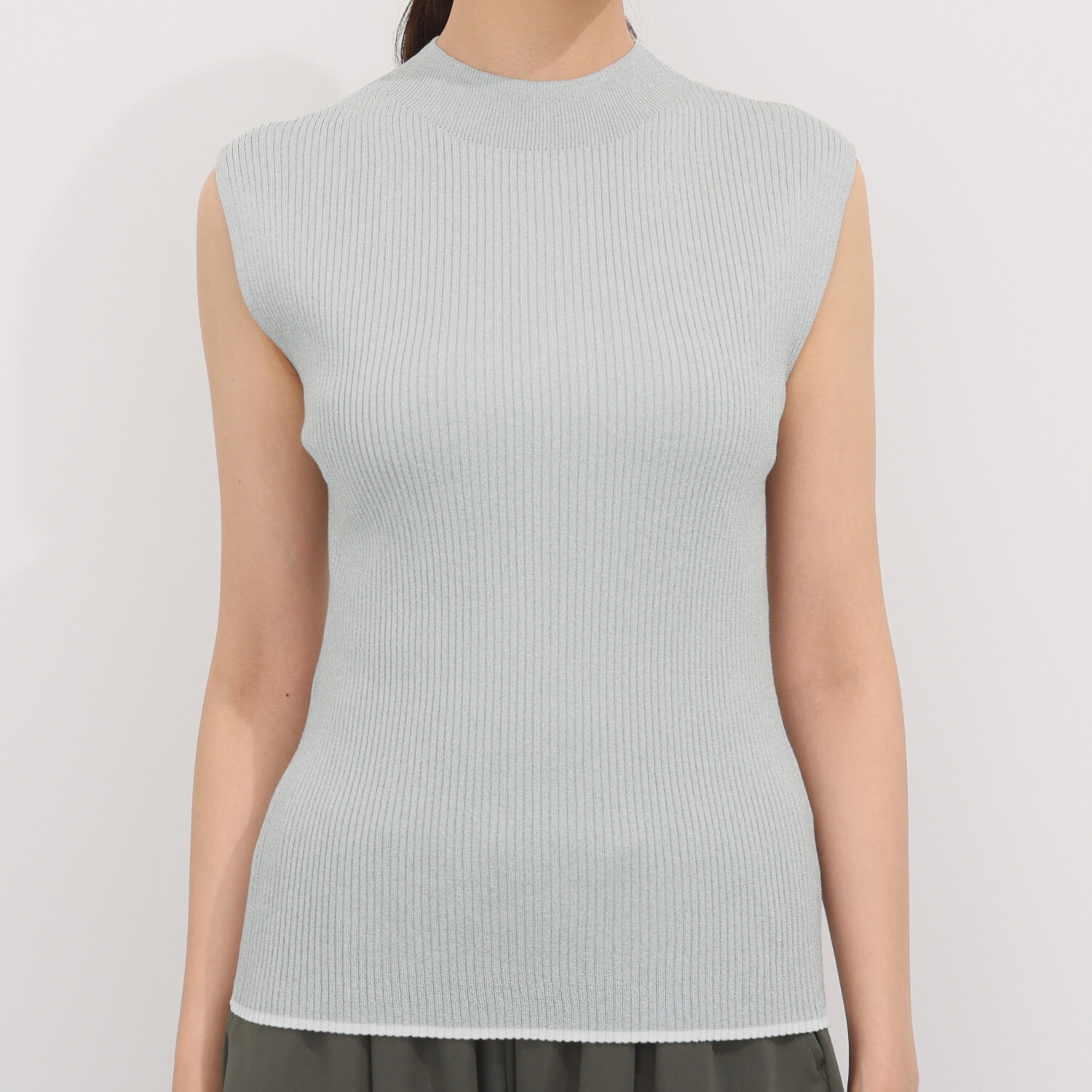 アンブリエ モックネック ラメリブタンクトップ