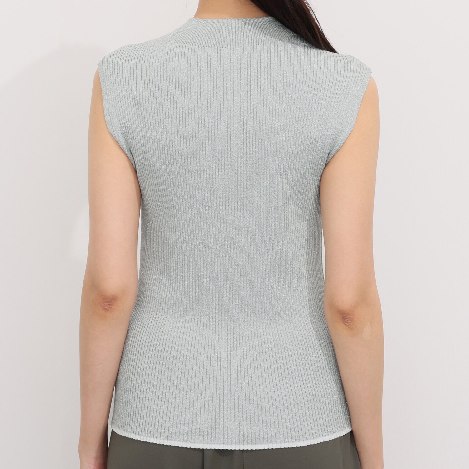 アンブリエ モックネック ラメリブタンクトップ