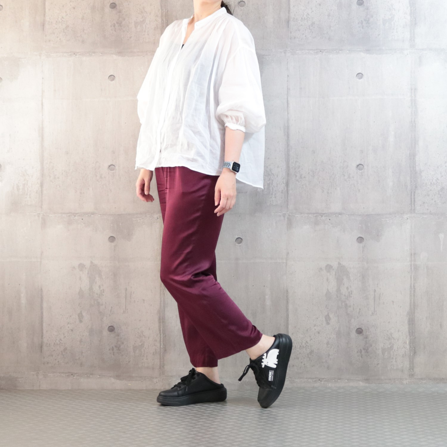 モズ 軽量・厚底 ミュールスニーカー