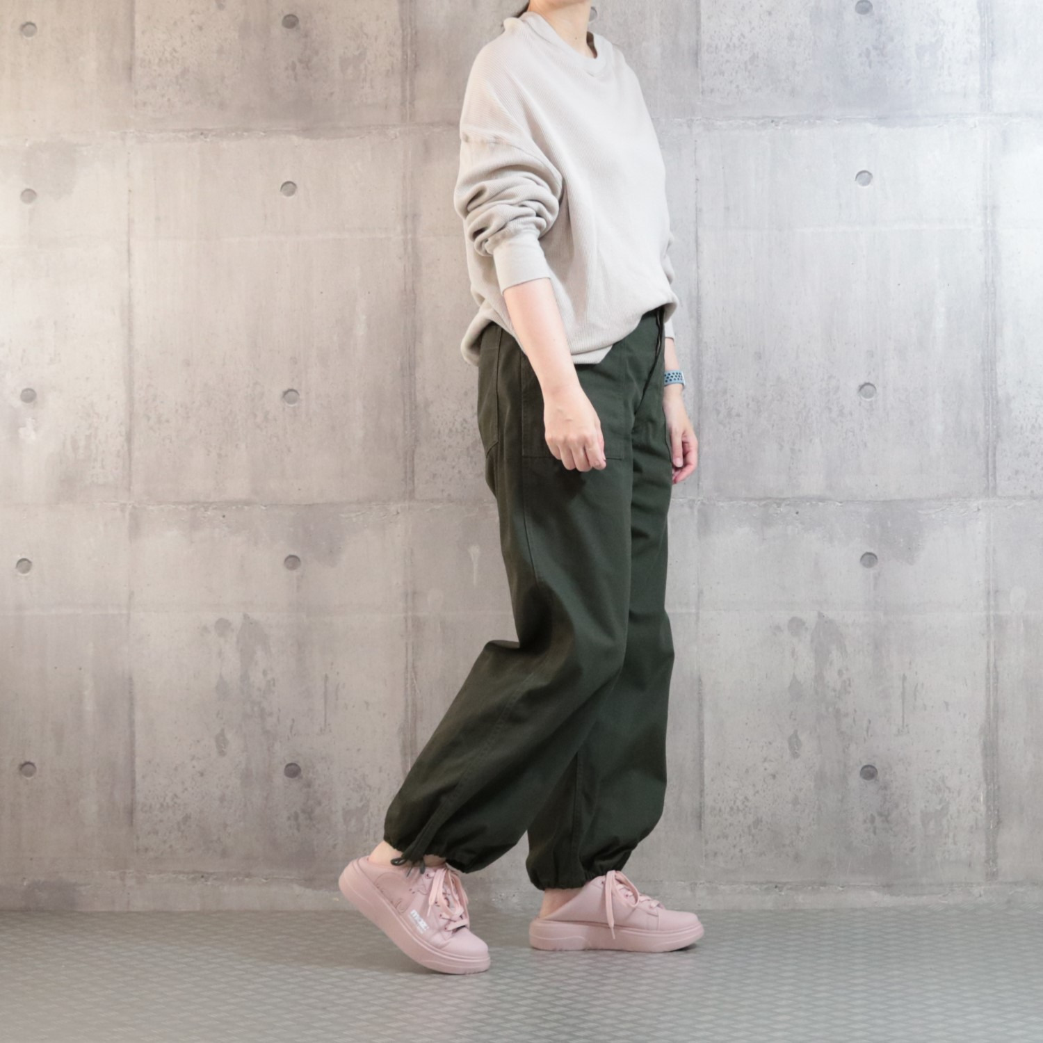 モズ 軽量・厚底 ミュールスニーカー