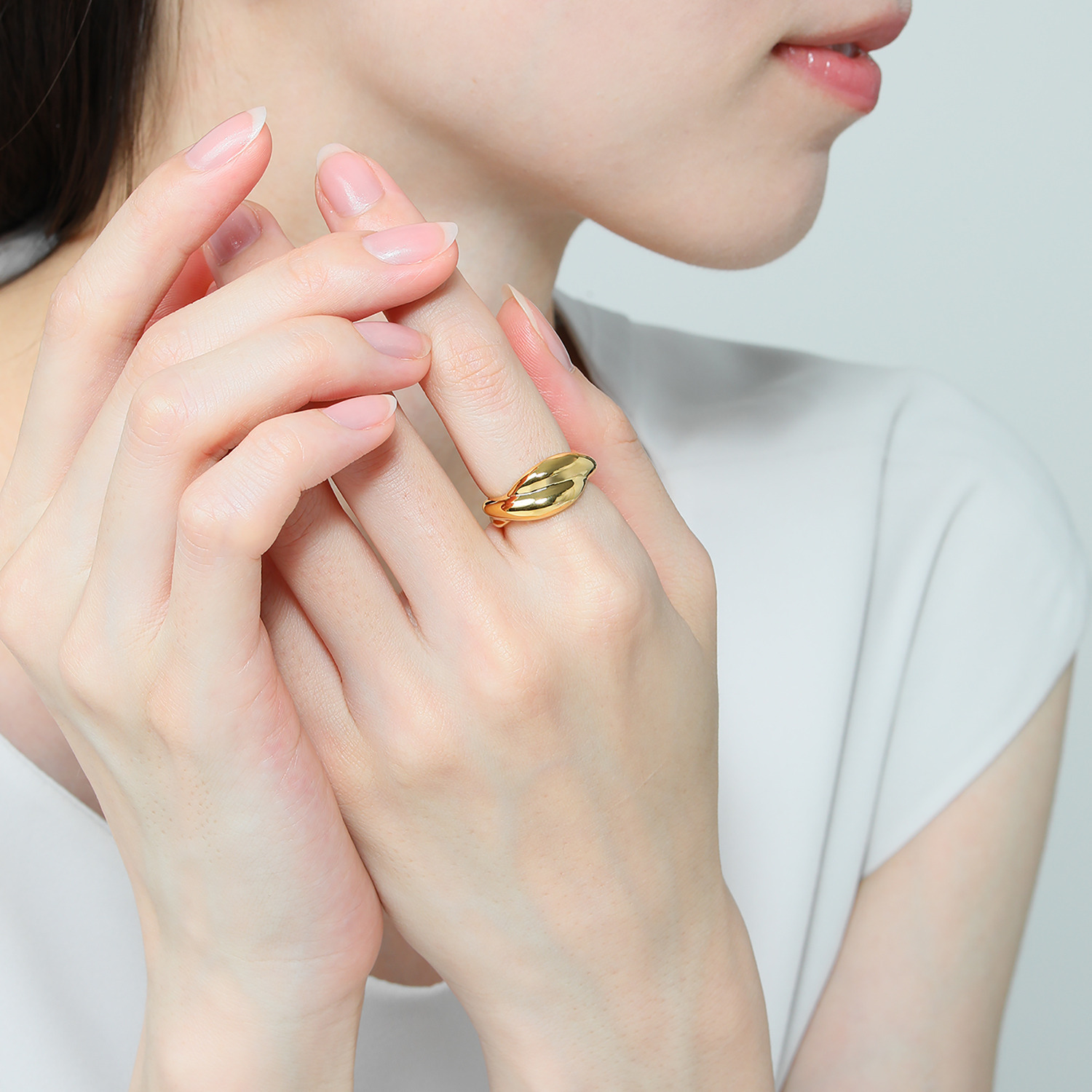 ラフィナリスタ サージカルステンレス ツイストクロスライン リング