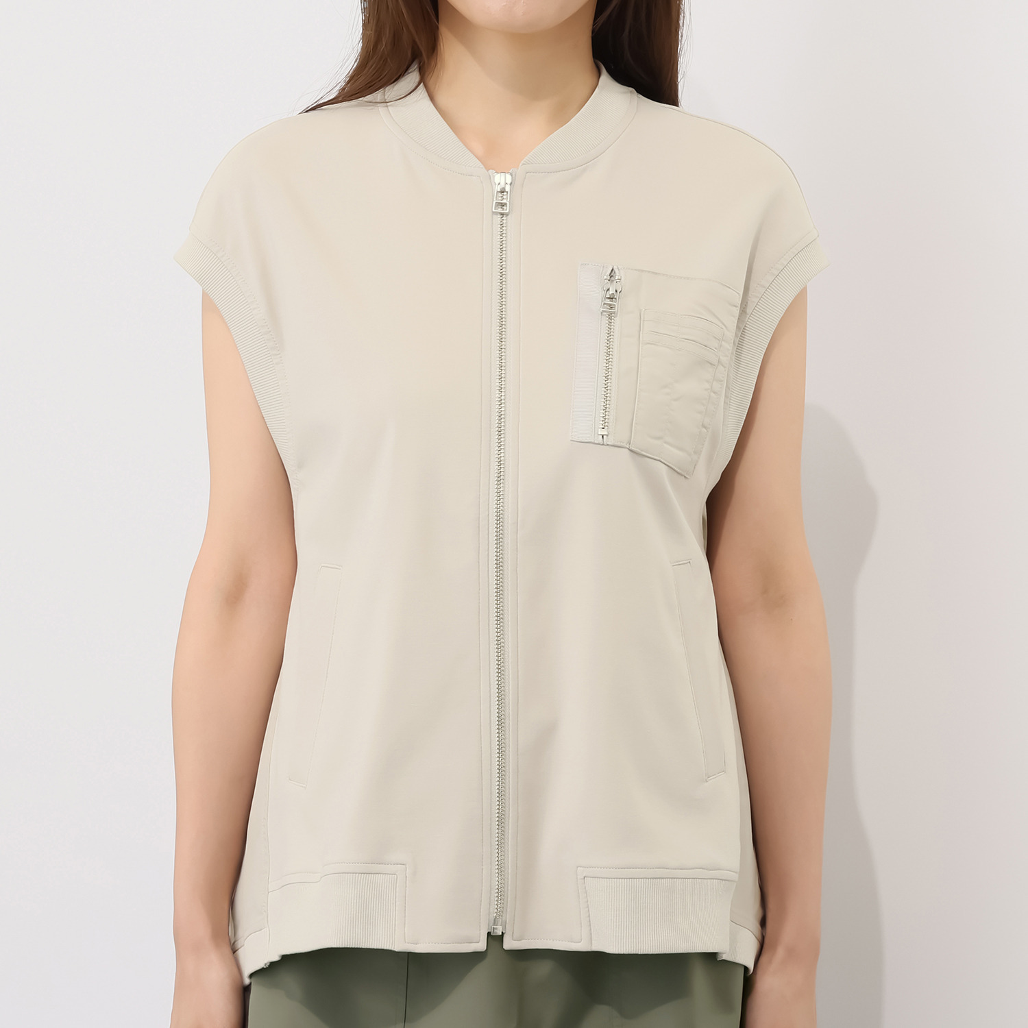 エムズ　スタイル プルオーバーにもなる 異素材切替 バックフレアージレ