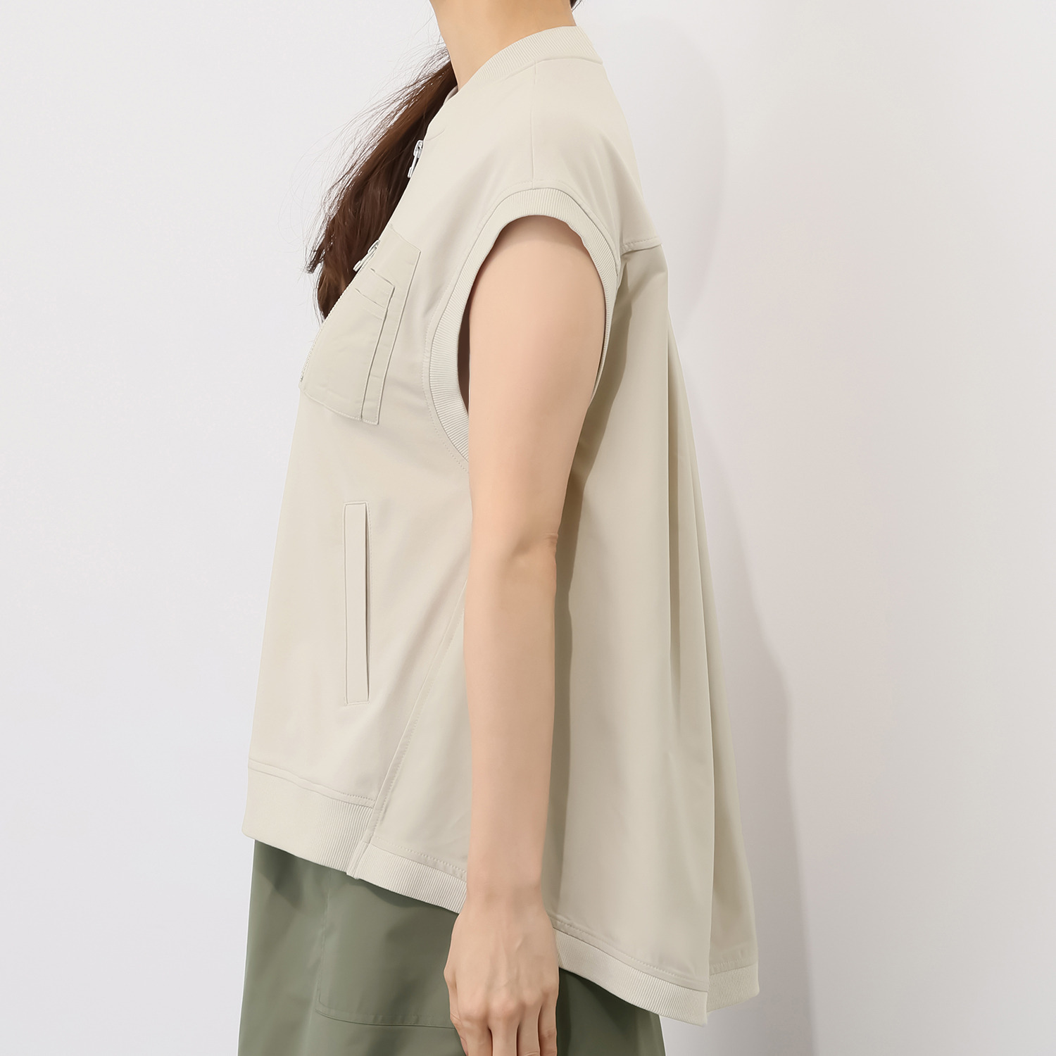 エムズ　スタイル プルオーバーにもなる 異素材切替 バックフレアージレ