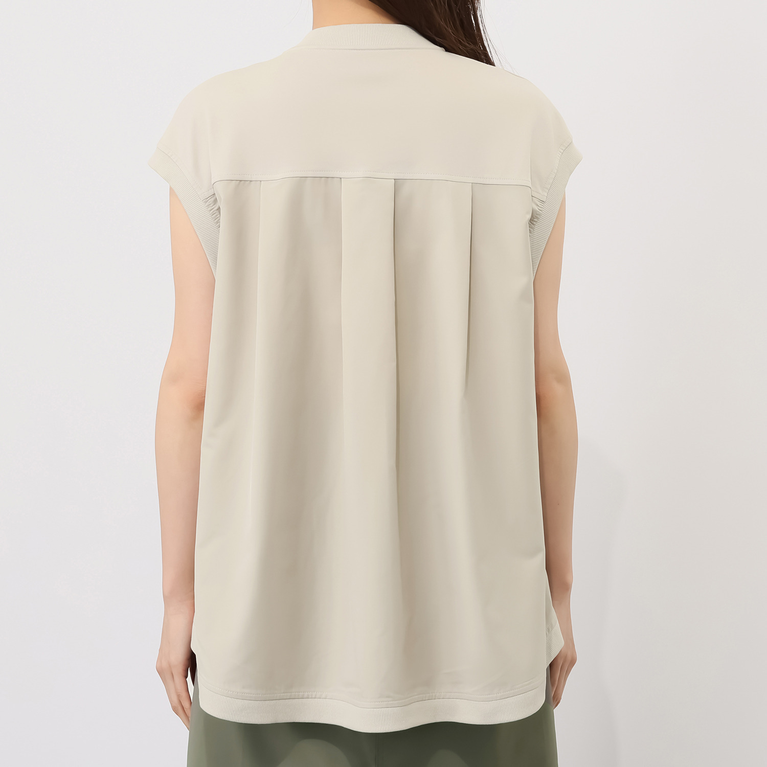 エムズ　スタイル プルオーバーにもなる 異素材切替 バックフレアージレ