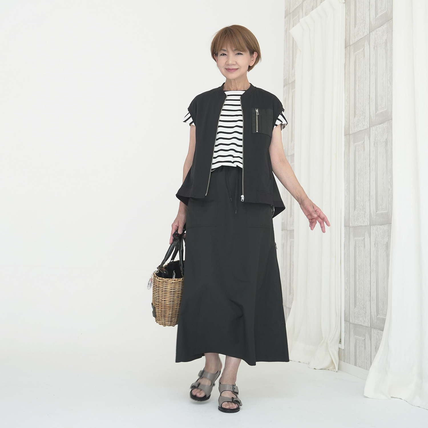 エムズ　スタイル プルオーバーにもなる 異素材切替 バックフレアージレ