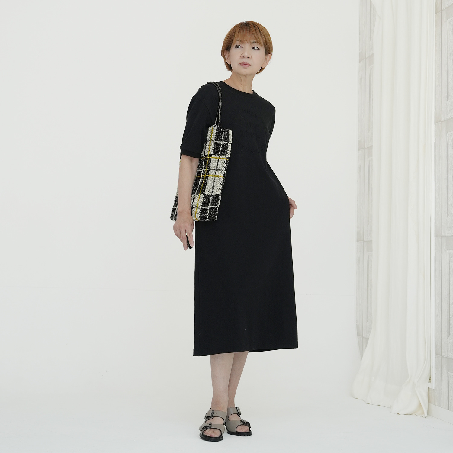 エムズ　スタイル ヴィンテージ風コットン カレッジロゴ エンボス加工ワンピース