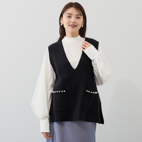 ルクオーレ パール調ボタンアクセント 深Vネック ニットベスト ルクオーレ パール調ボタンアクセント 深Vネック ニットベスト