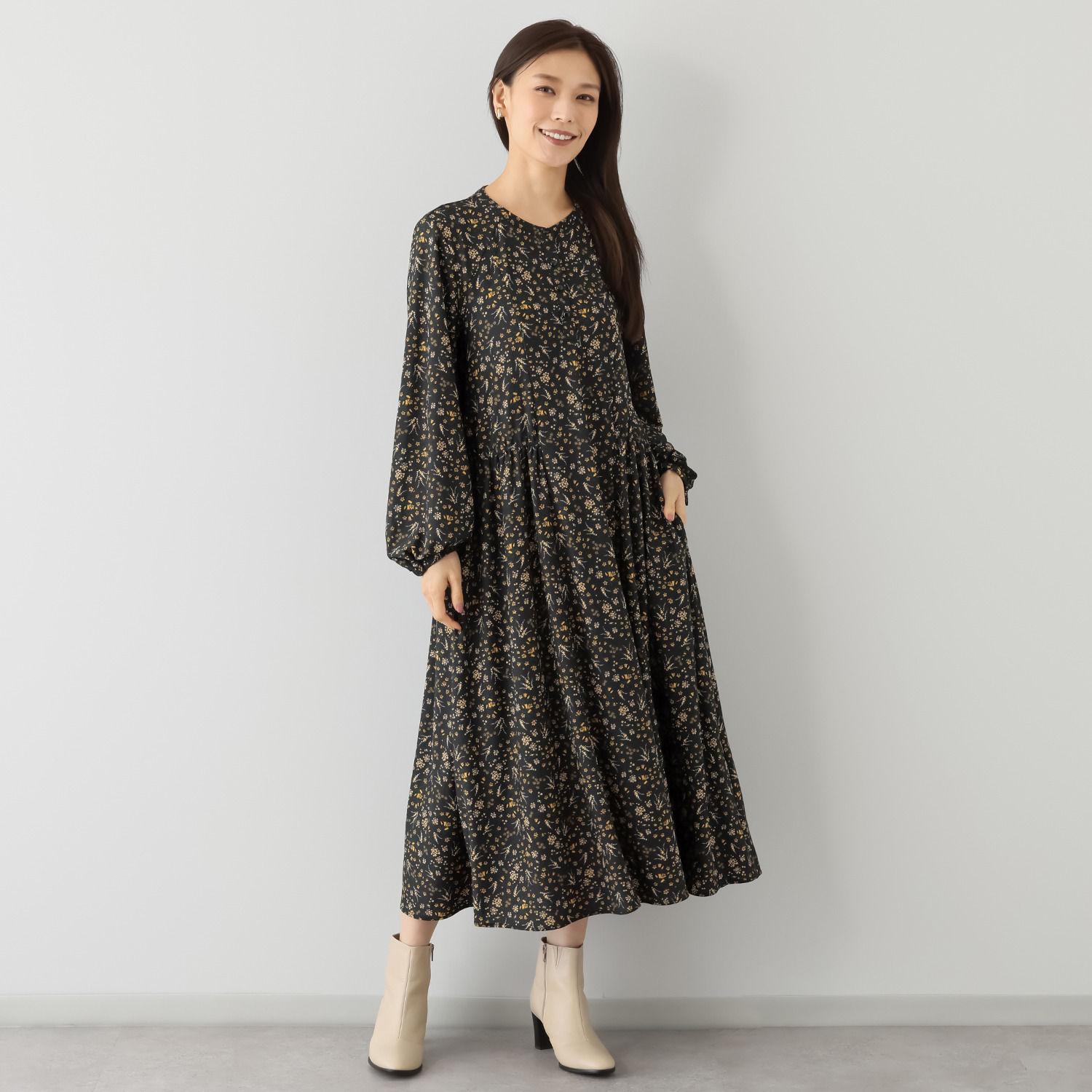 ルクオーレ カットジョーゼット ３６０度ストレッチ ドレープワンピース