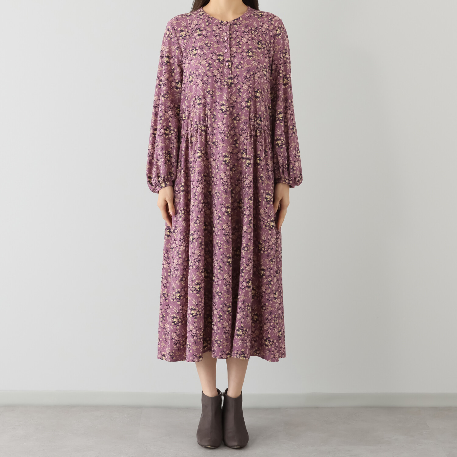 ルクオーレ カットジョーゼット ３６０度ストレッチ ドレープワンピース