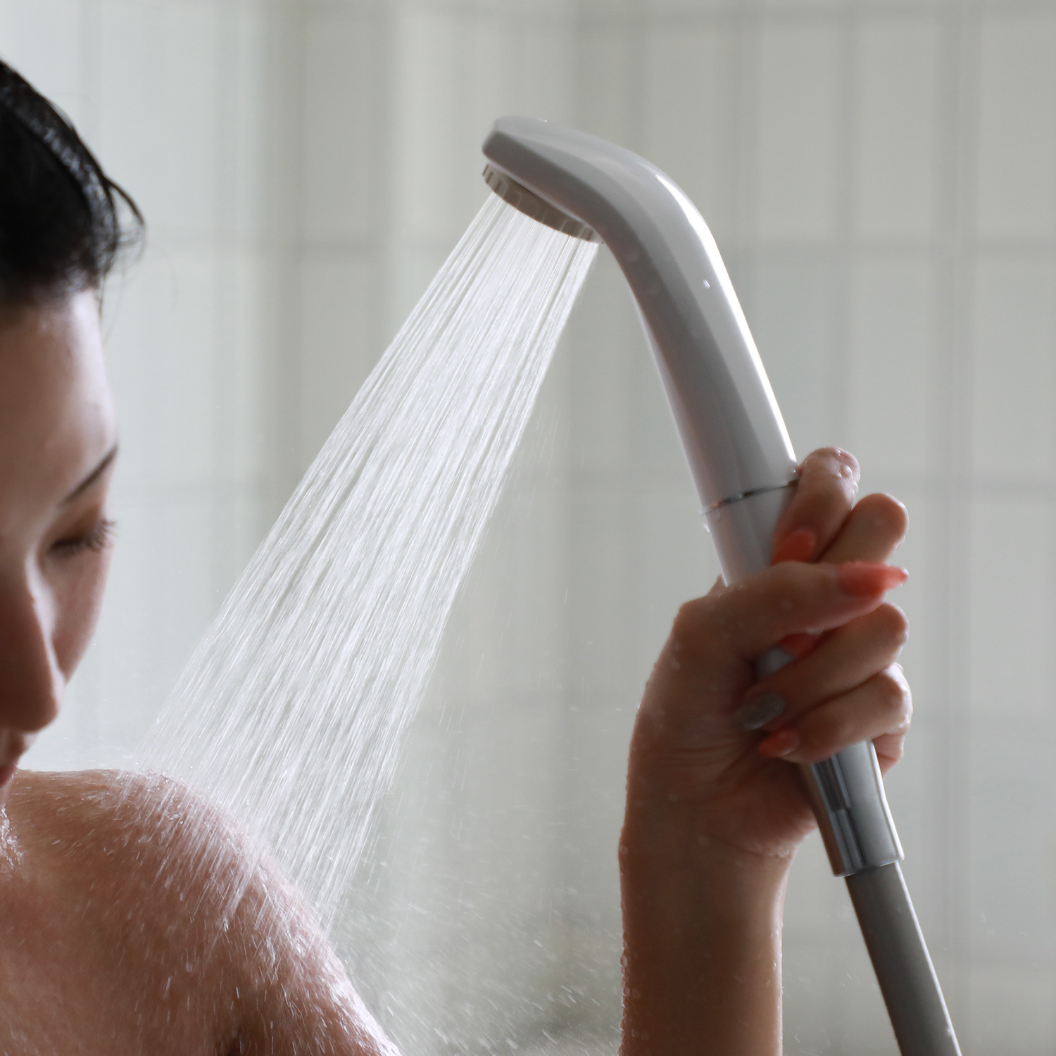 汚れが落ちやすい 泡の大きさ 節水効果にこだわった 独自開発技術の微細な泡 マイクロバブルシャワー ピュアブルＩＩ