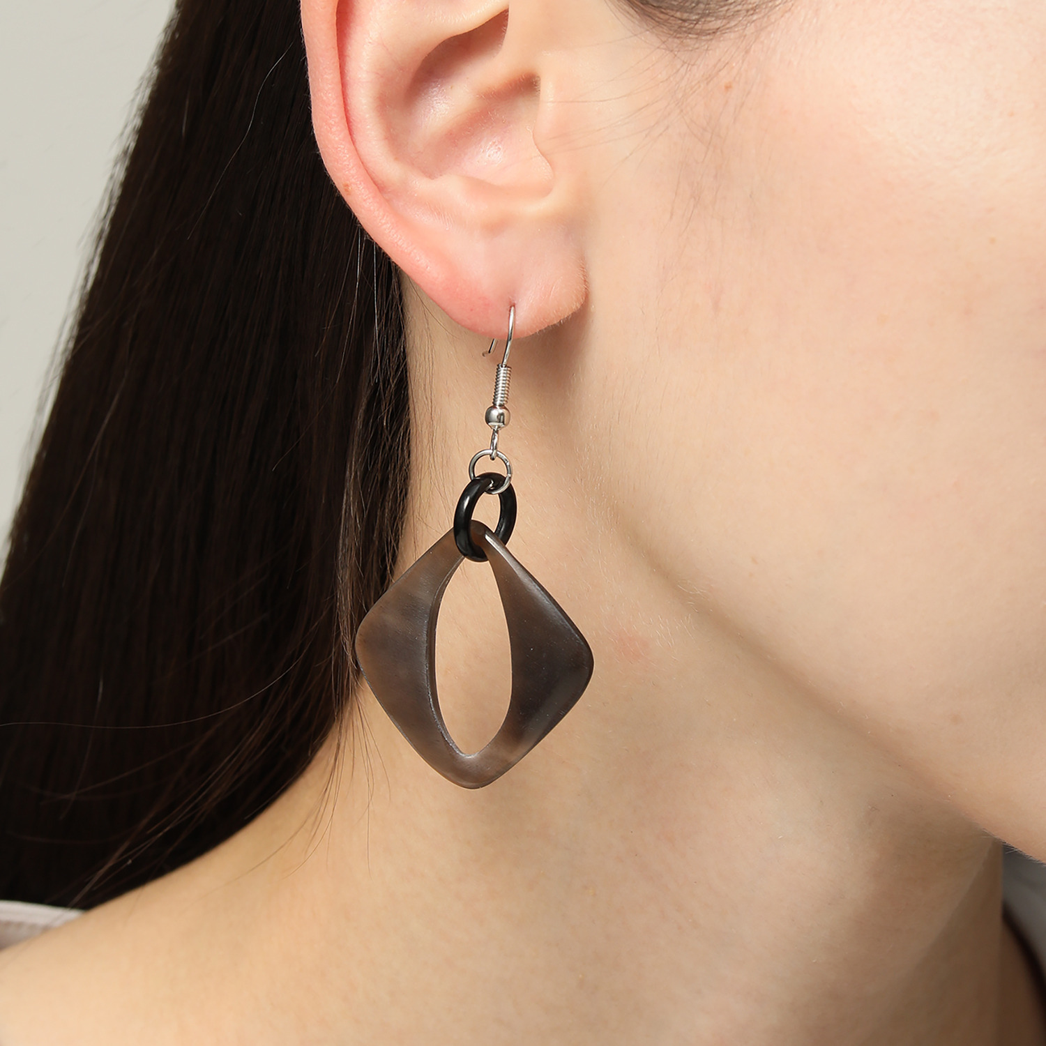 ミル・レーヴ 水牛 スウィング イヤリング／ピアス