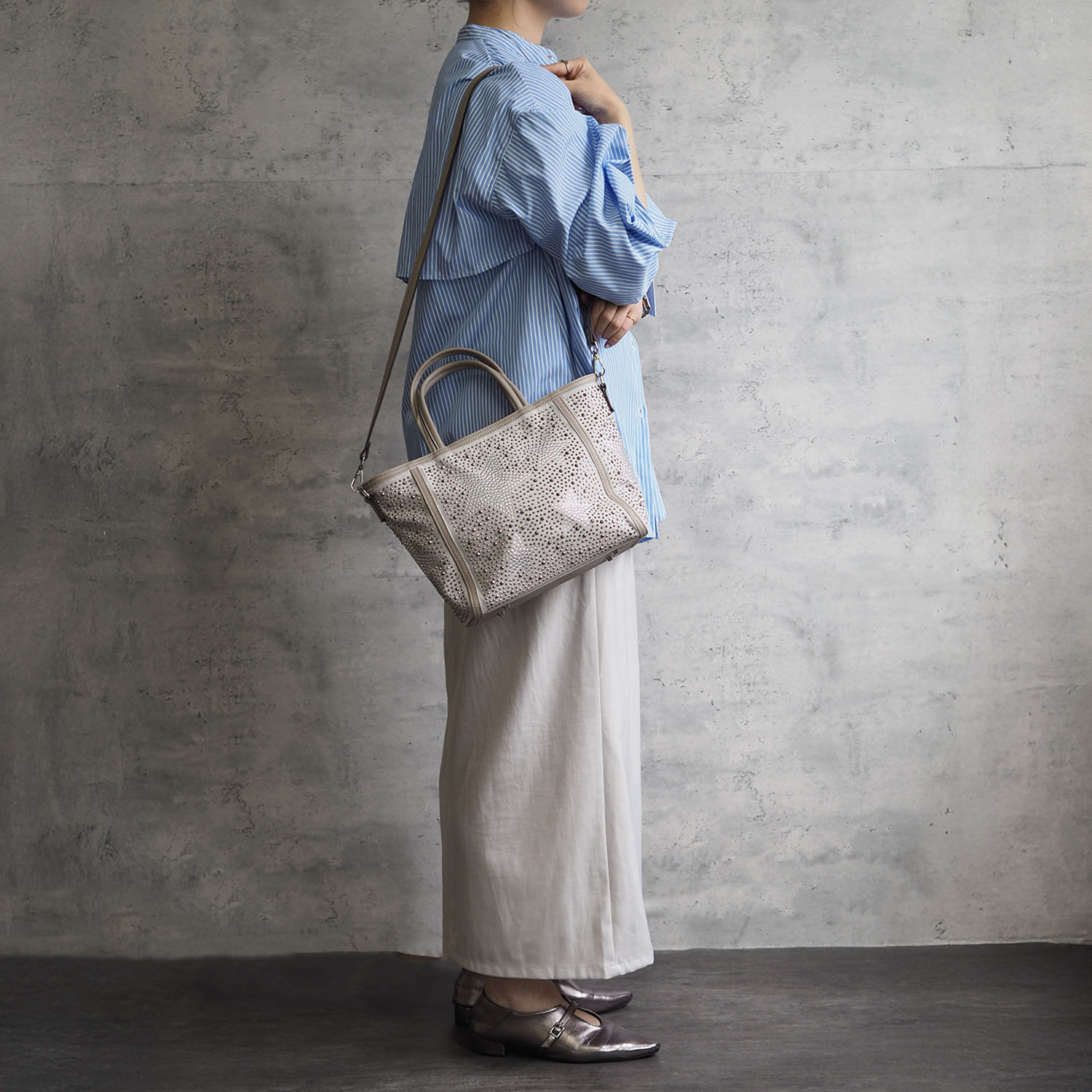 グッシオイタリー イタリアデザイン 星柄ラインストーン ２ウェイバッグ＆ ポーチセット