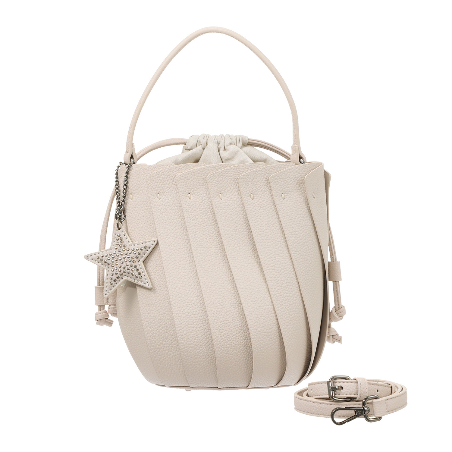 グッシオイタリー こだわりのレザータッチ ２ウェイプリーツ 巾着バッグ ＜星型チャーム付＞