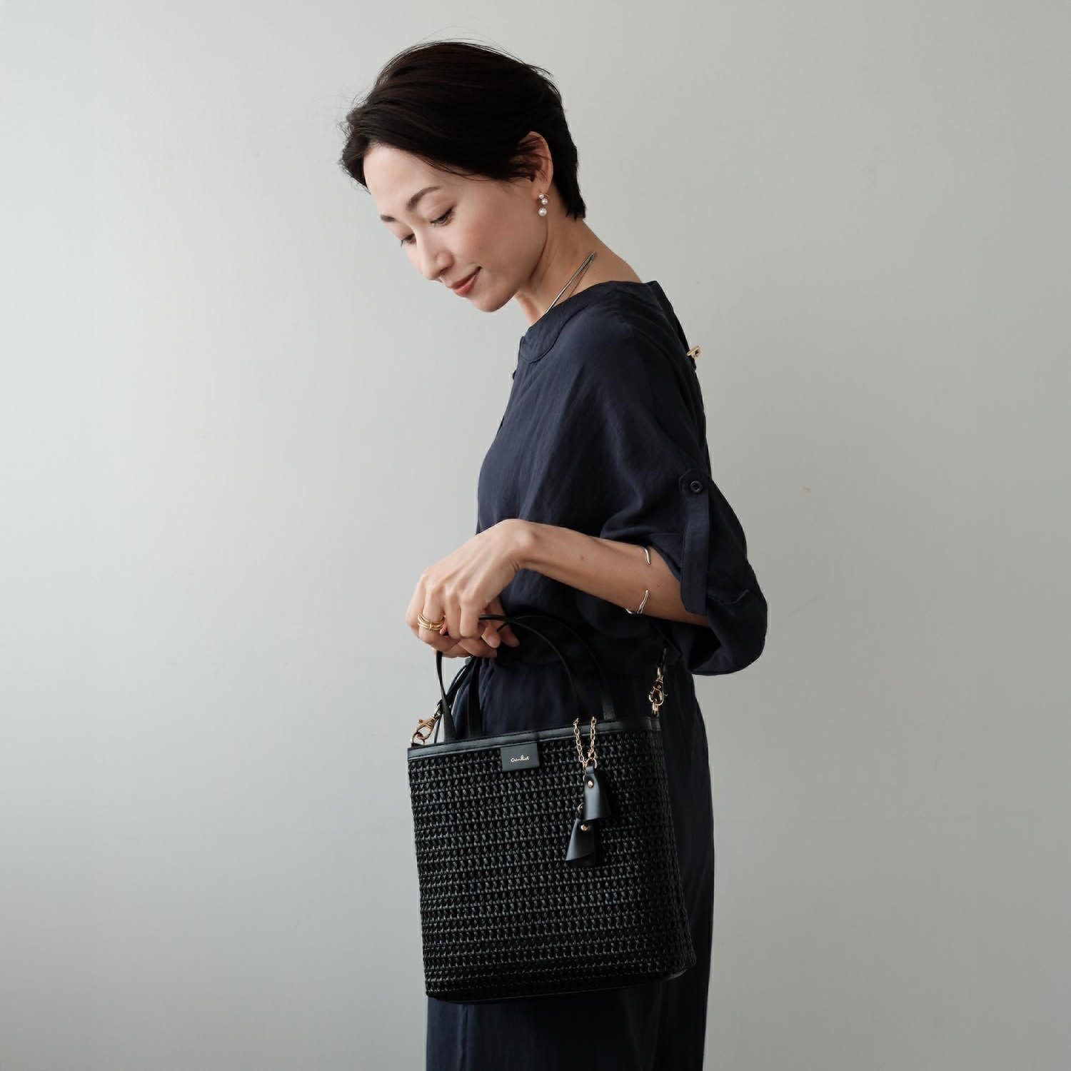 ビジューバイエアリスト ツインベルチャーム付 セミシアーメッシュ ２ウェイトートバッグ