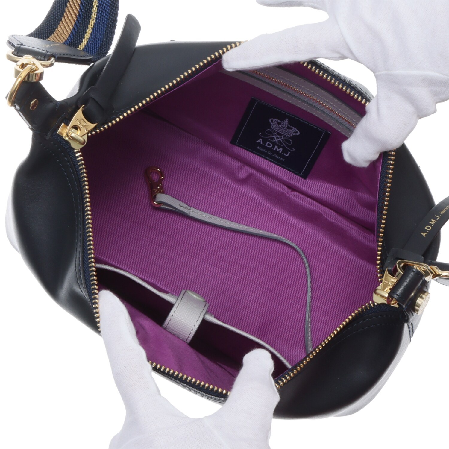 エーディーエムジェイ はっ水 イタリアンレザー クロスボディバッグ