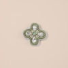 ラジュー 手刺しゅう マグネットブローチ “クリスタルクローバー”